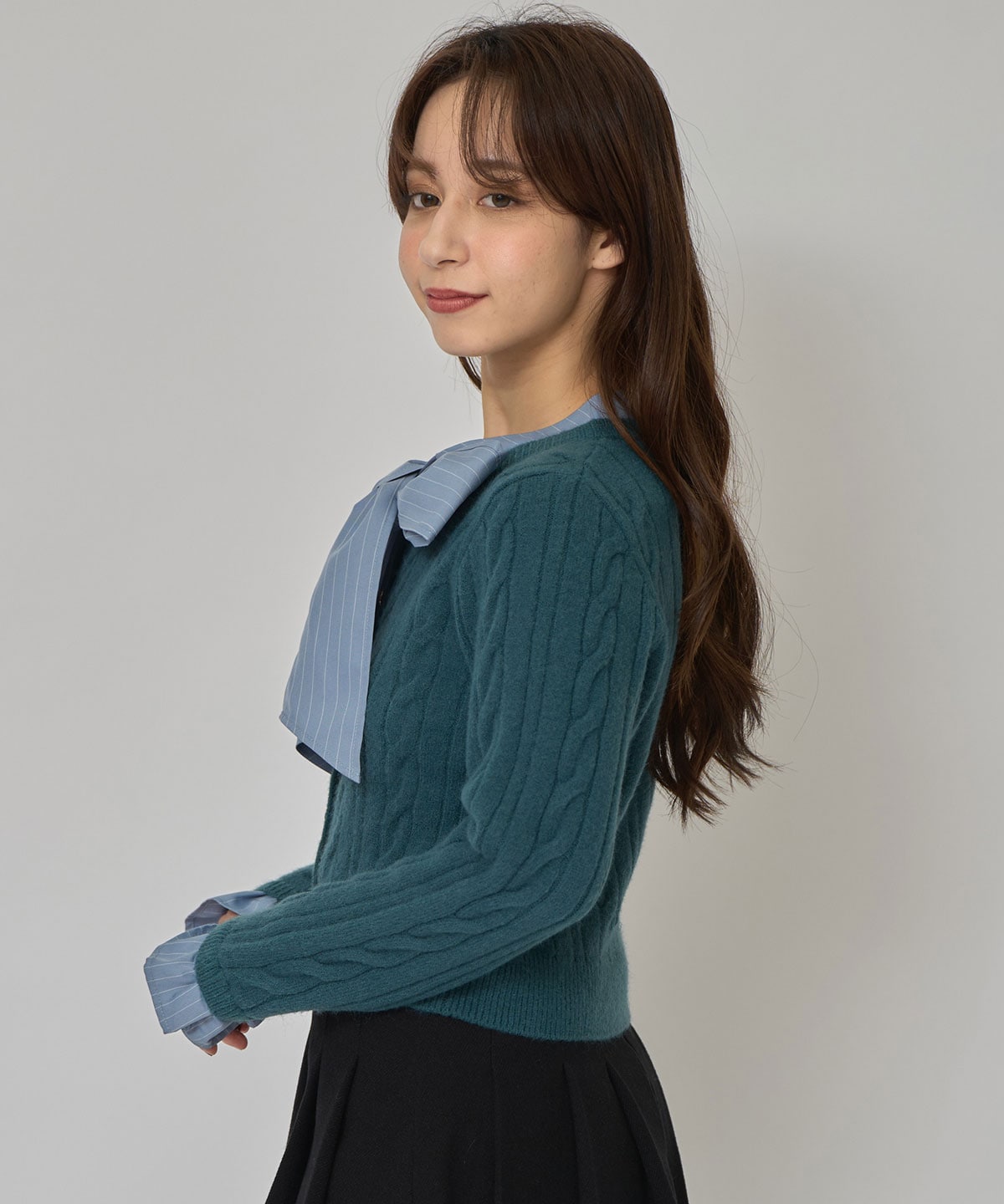 ボウタイケーブルニットプルオーバー