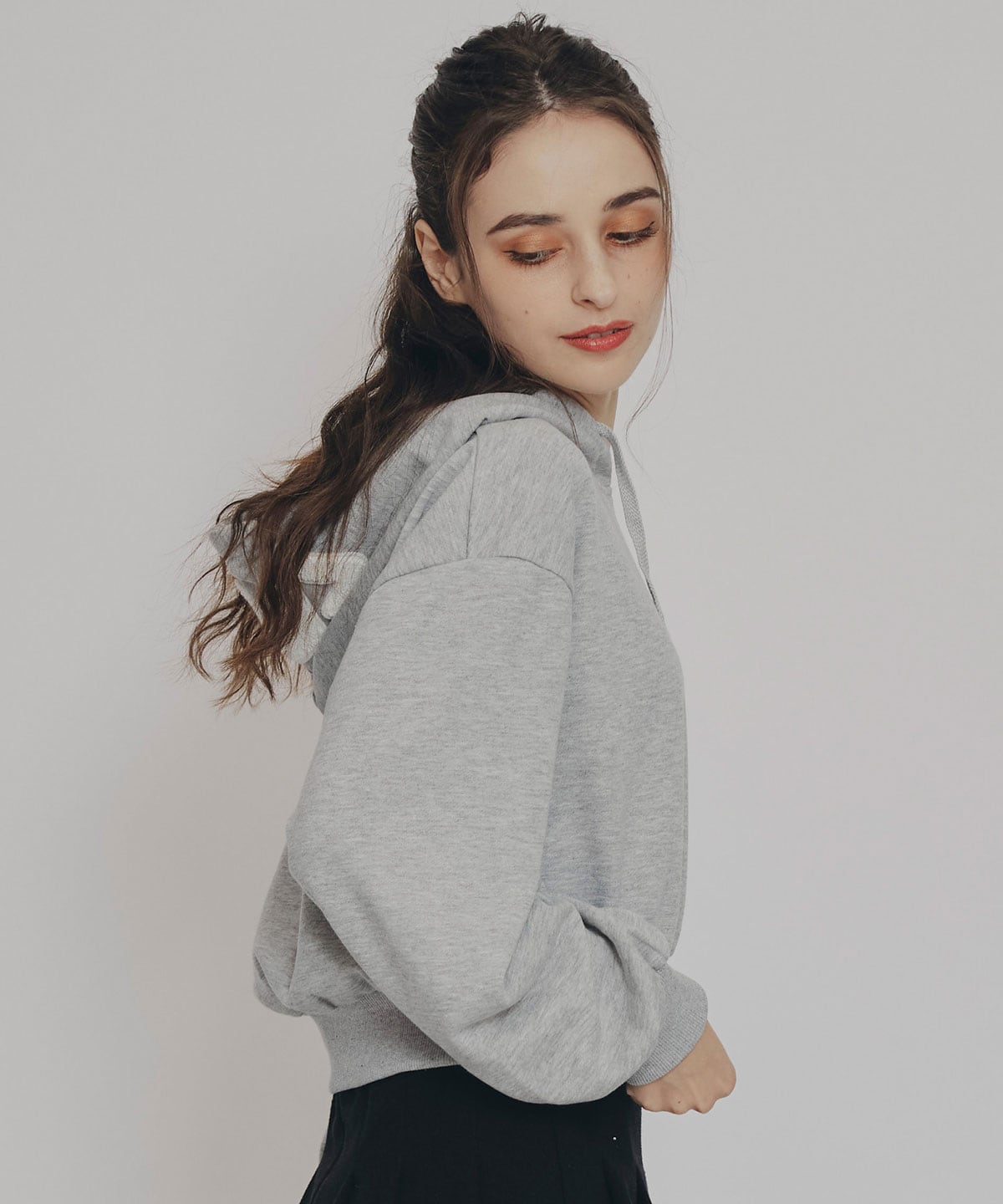 ［FILA×REDYAZEL］サガラロゴコンパクトフーディ