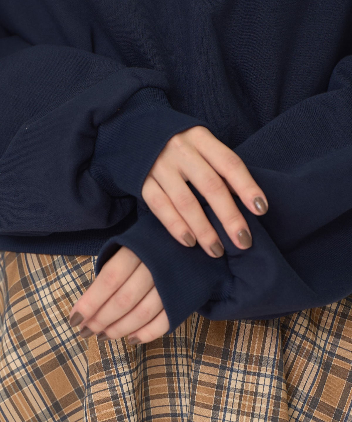 アゼルクラブカレッジロゴスウェットプルオーバー