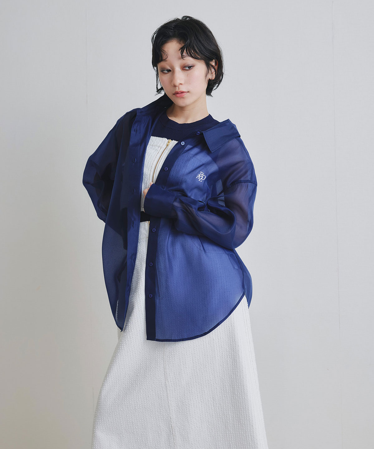 ロゴエンブロイダリーシアーシャツ