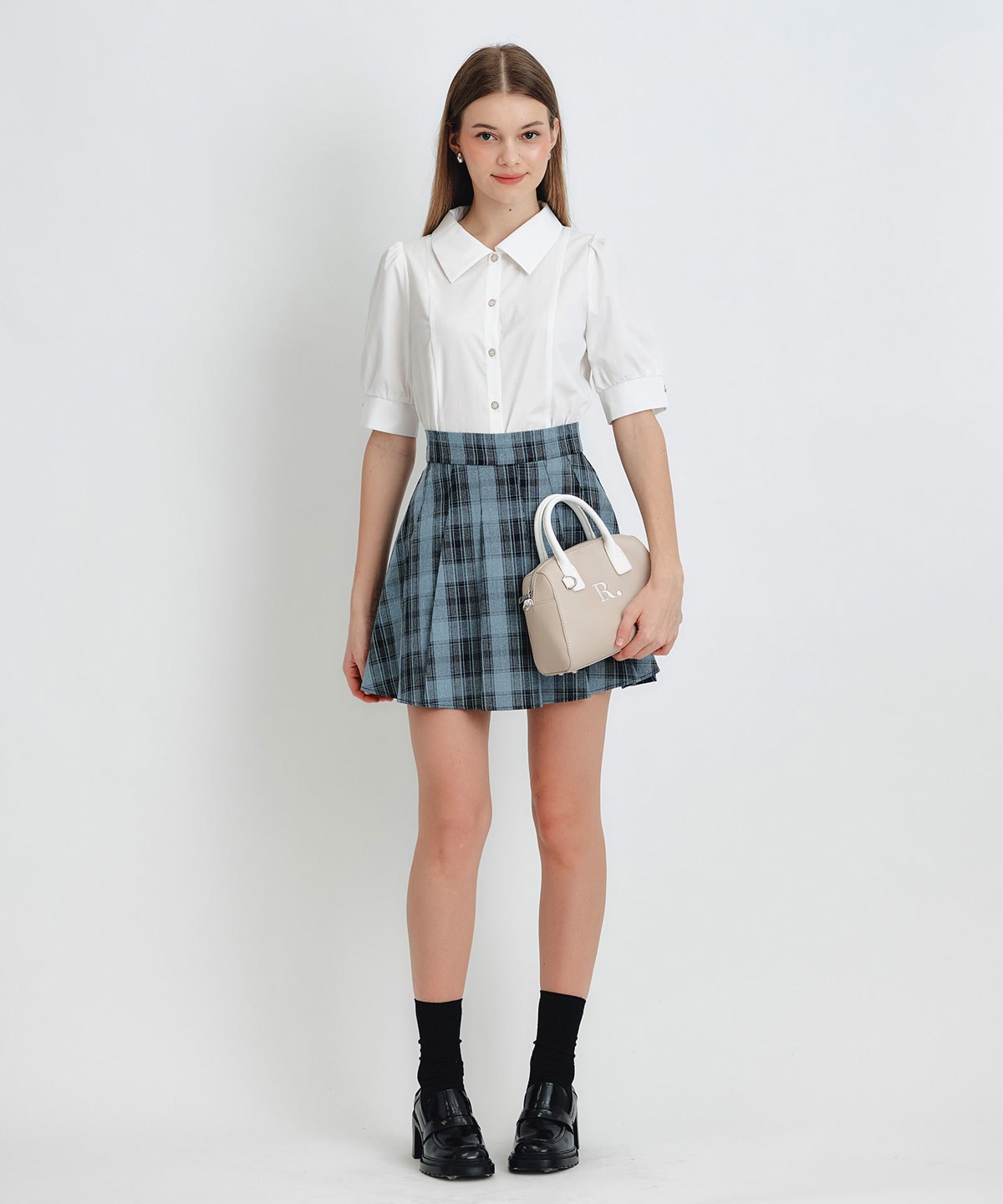 ロゴリボンパフスリーブブラウス