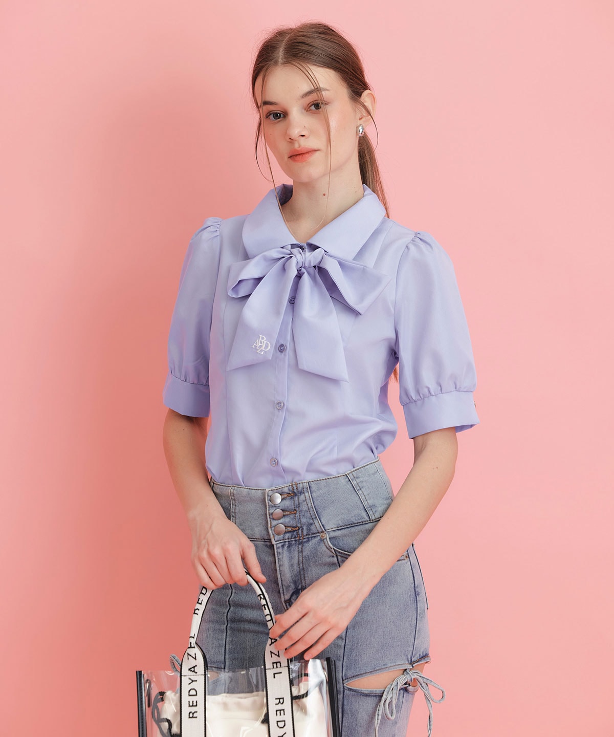 ロゴリボンパフスリーブブラウス