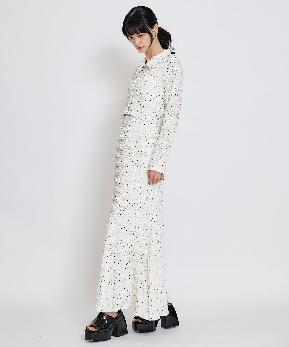 ミニフリルZIPブラウス×ミニフリルフレアロングスカートセットアップ