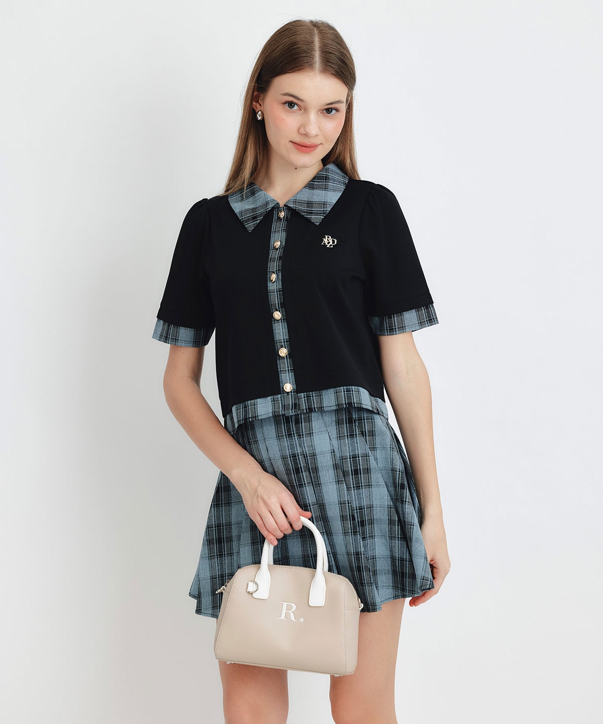 ロゴブローチブラウス×チェックプリーツミニスカートセットアップ