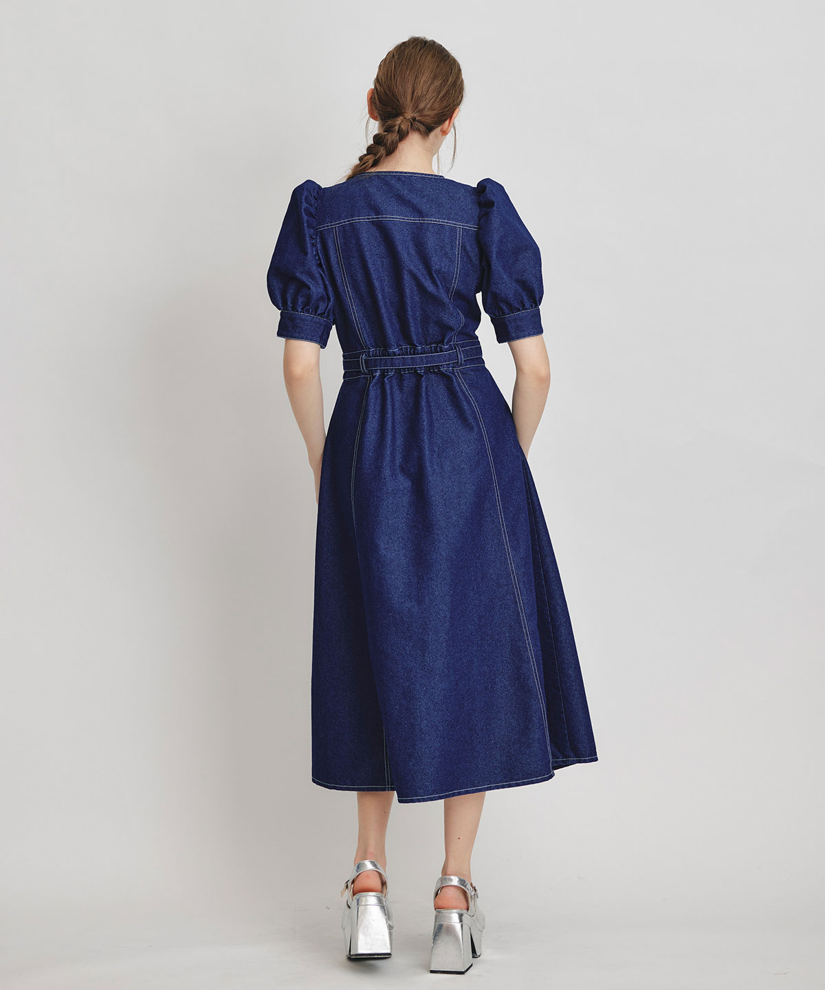 ノーカラーデニムパフフレアロングワンピース