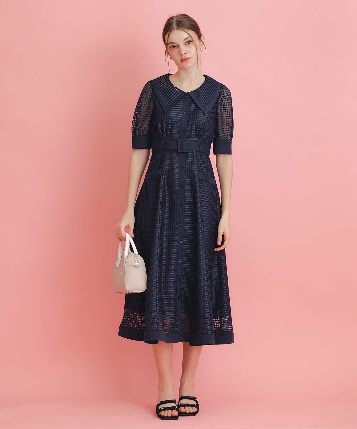 シアーチェックビッグカラーフレアロングワンピース