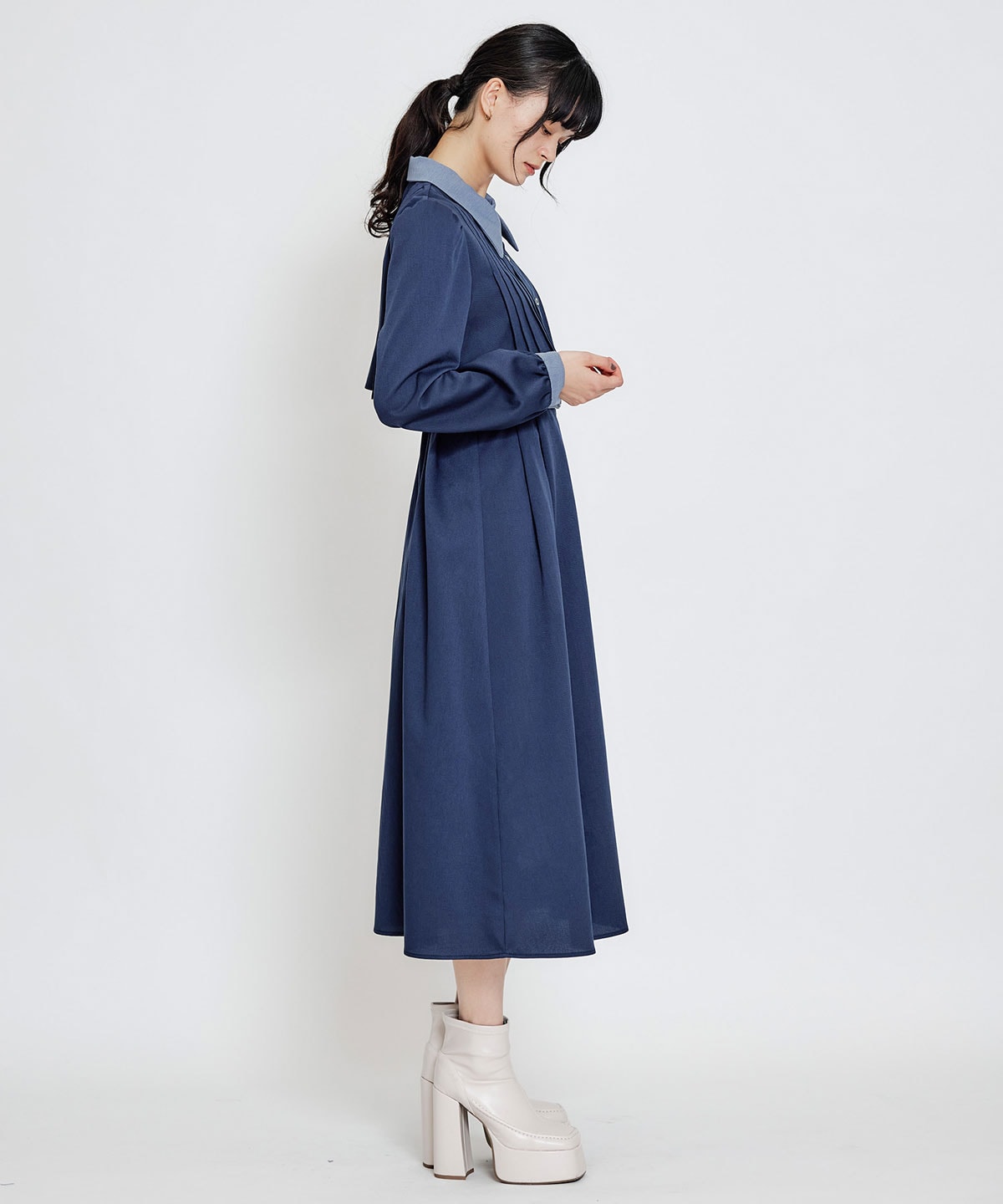 フロントプリーツリボンタイフレアロングワンピース