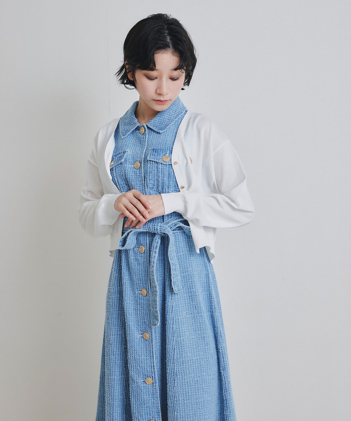 ロゴプレートVネックカーディガン