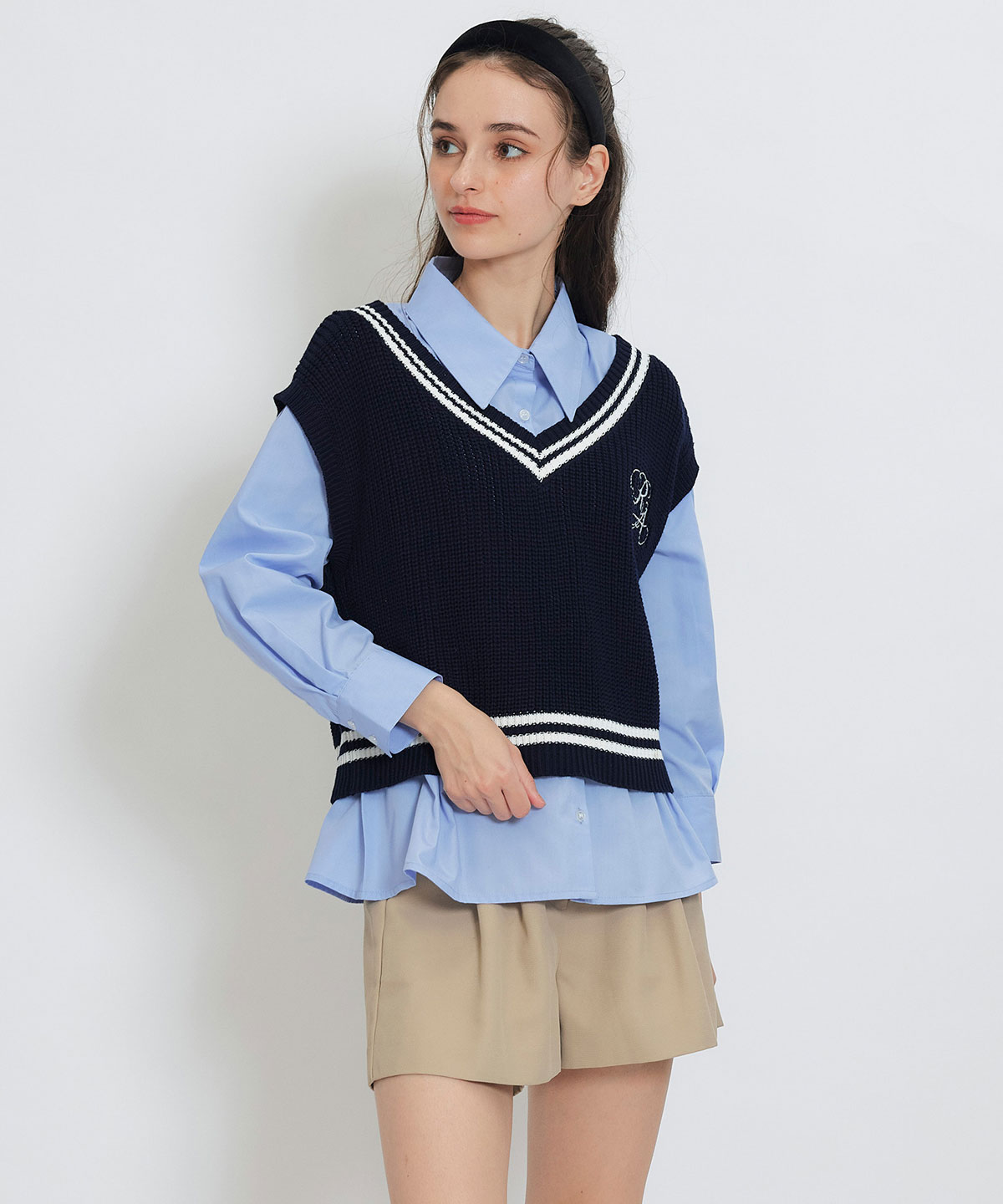 カレッジライクラインベスト×シャツブラウス
