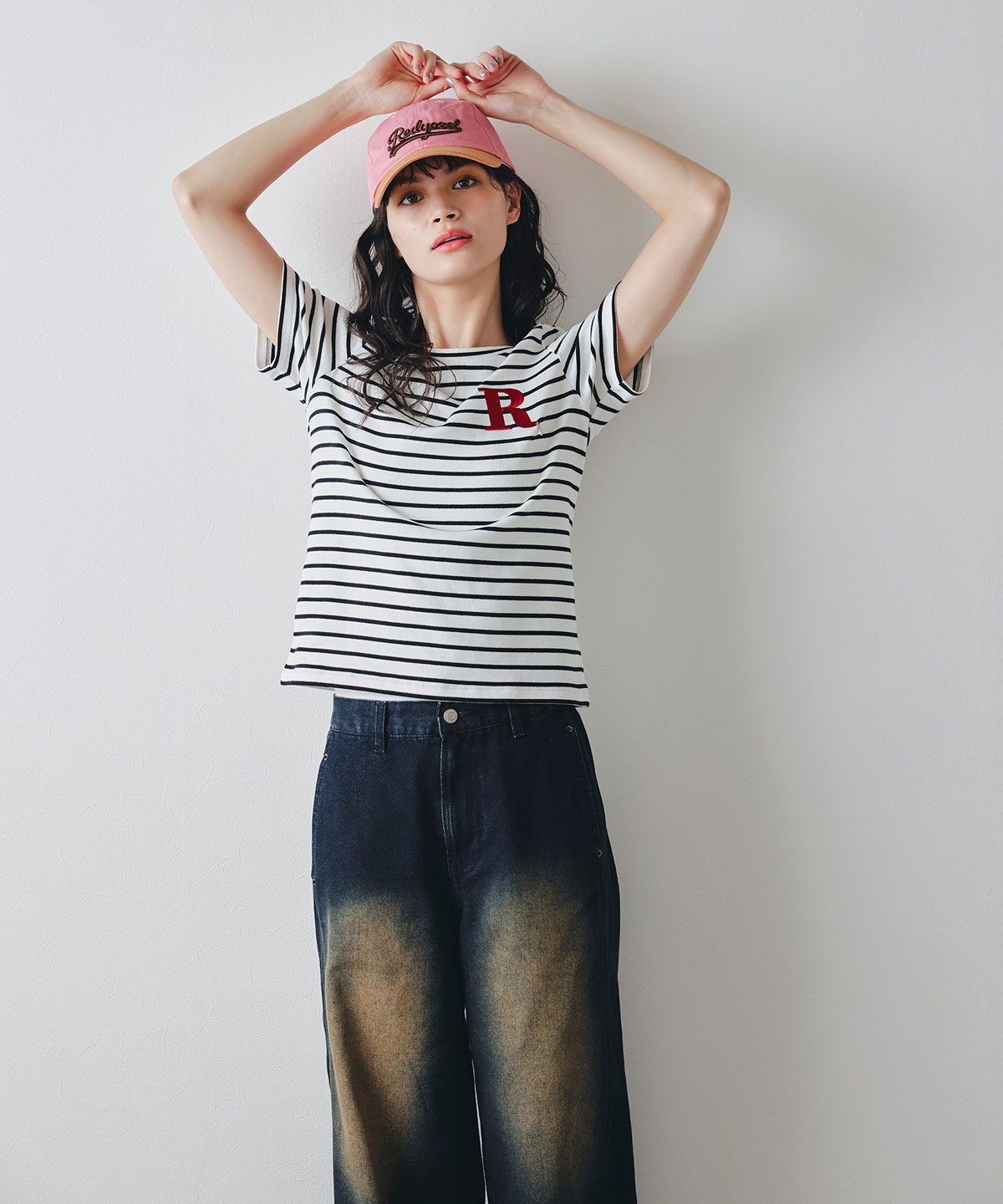 ビジューRチャームTシャツ
