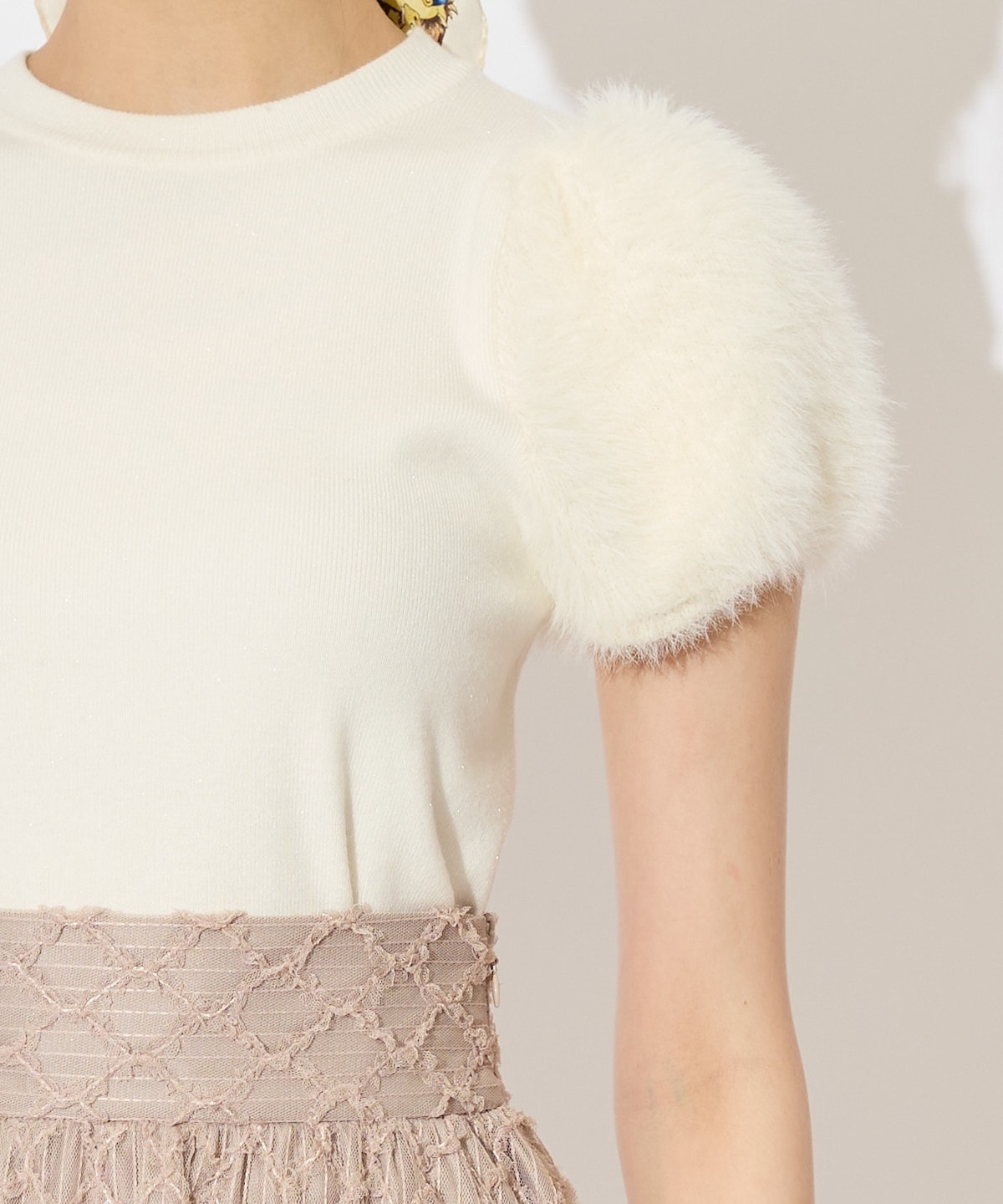 ふわふわフェザースリーブラメニットプルオーバー