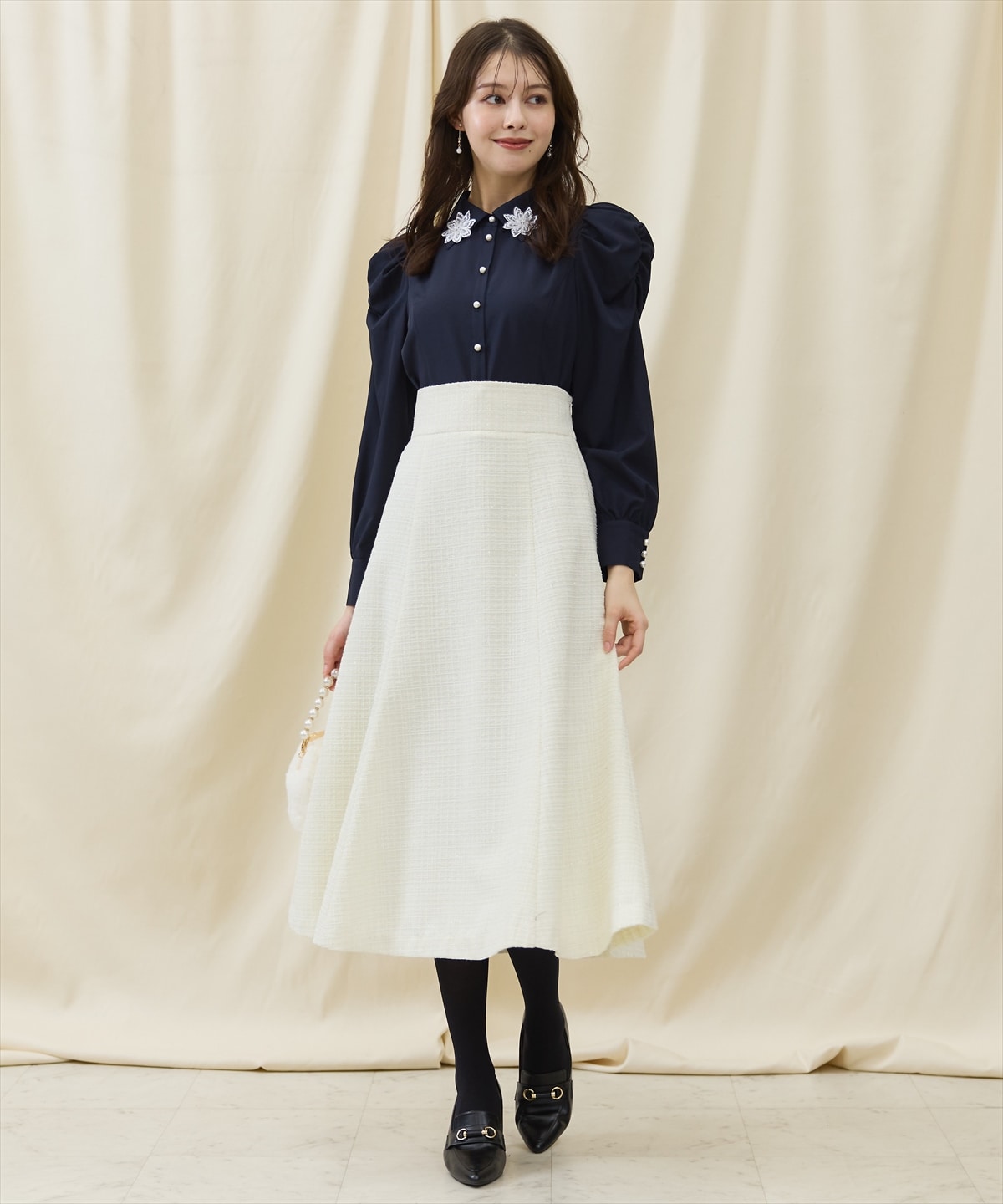 3Dフラワーレース衿パワショルブラウス