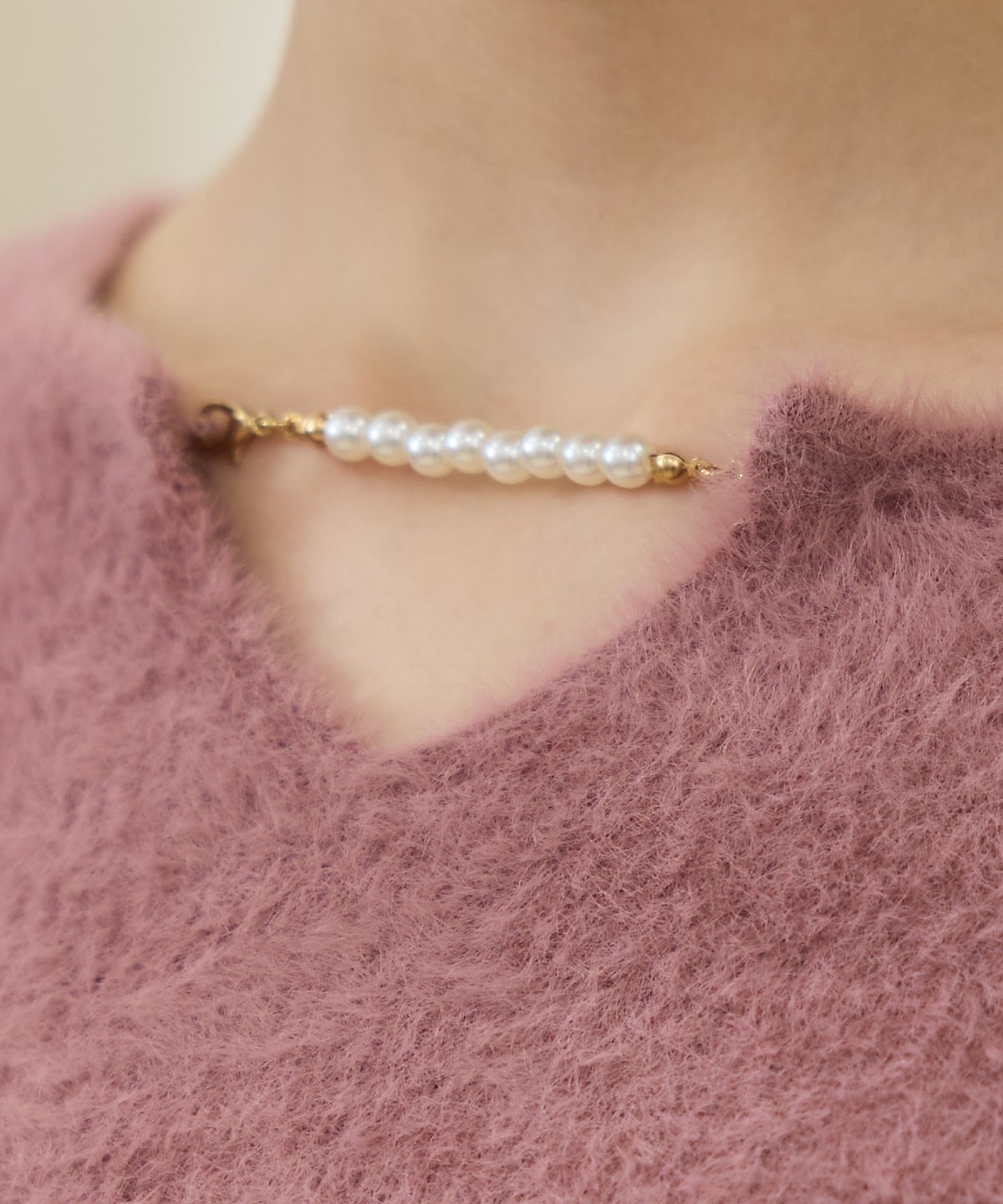 ショートフェザーパールキーネックニットプルオーバー