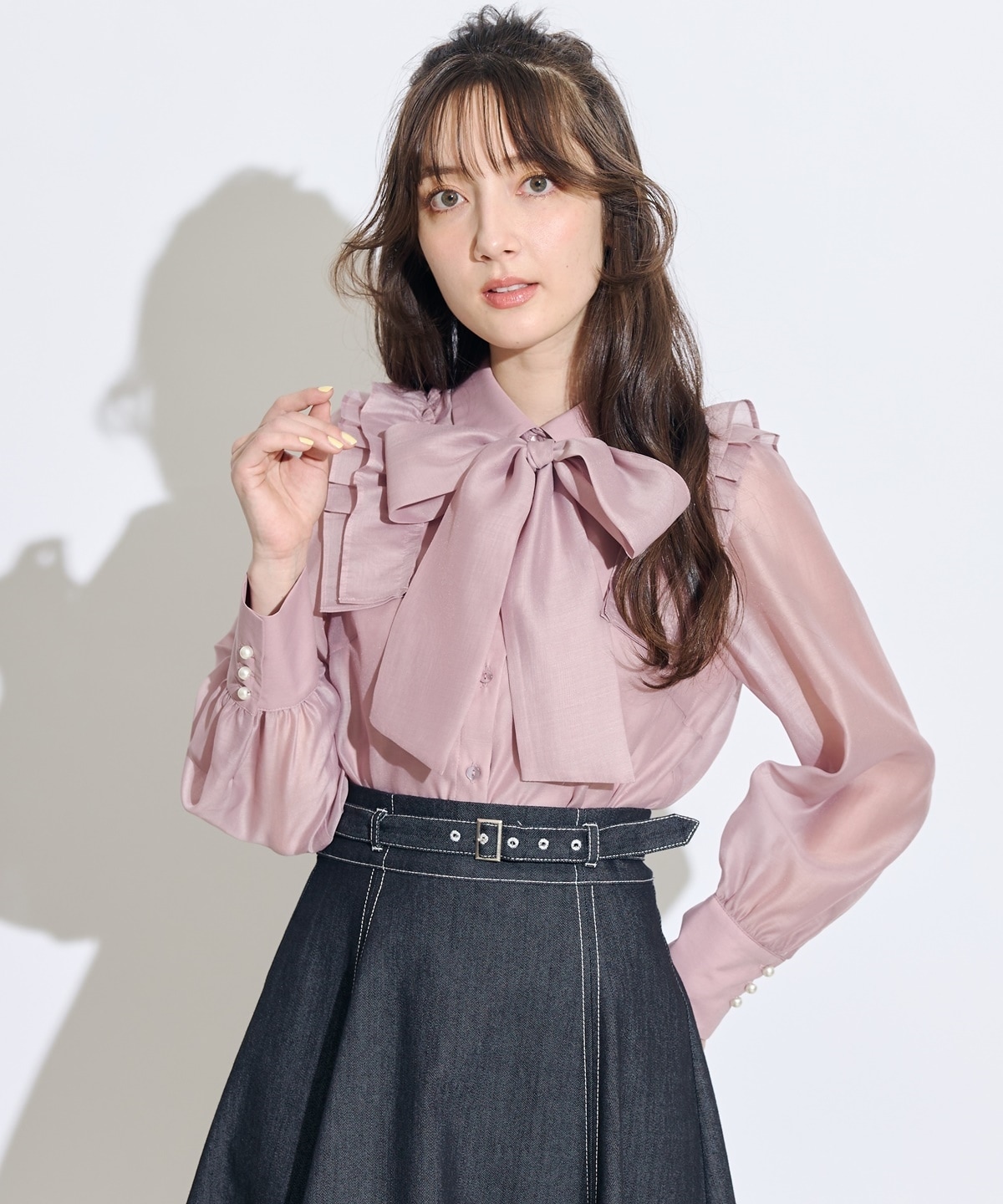 クレリックショルダータックフリルブラウス
