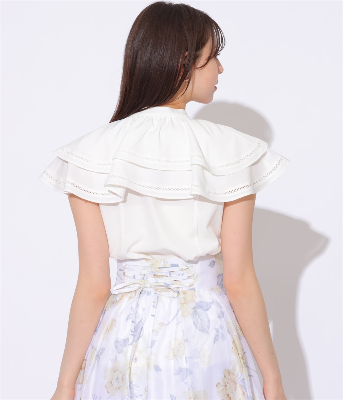 ラッフルカラーボウタイブラウス