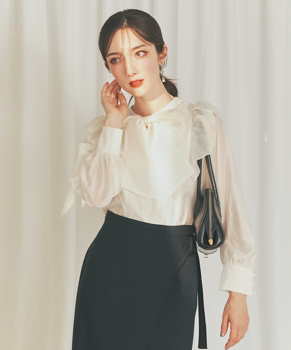 2WAYシアーフリルボウタイブラウス