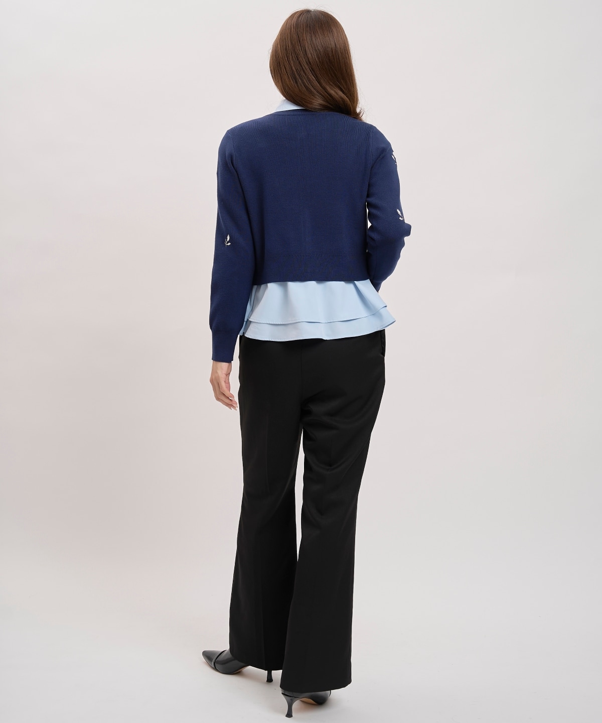 美シルエットセンタープレスフレアパンツ