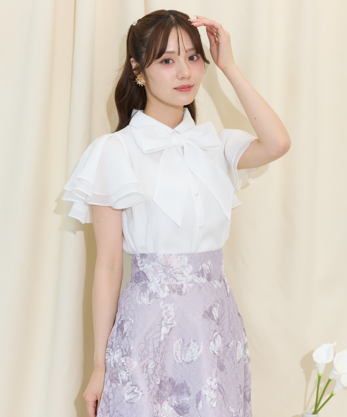 フレアスリーブリボンタイブラウス