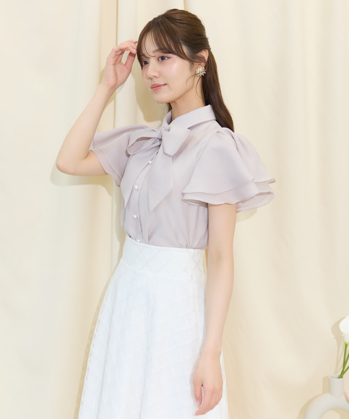 フレアスリーブリボンタイブラウス