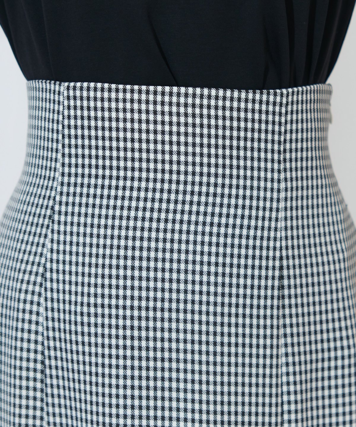 裾ボリュームマーメイドスカート