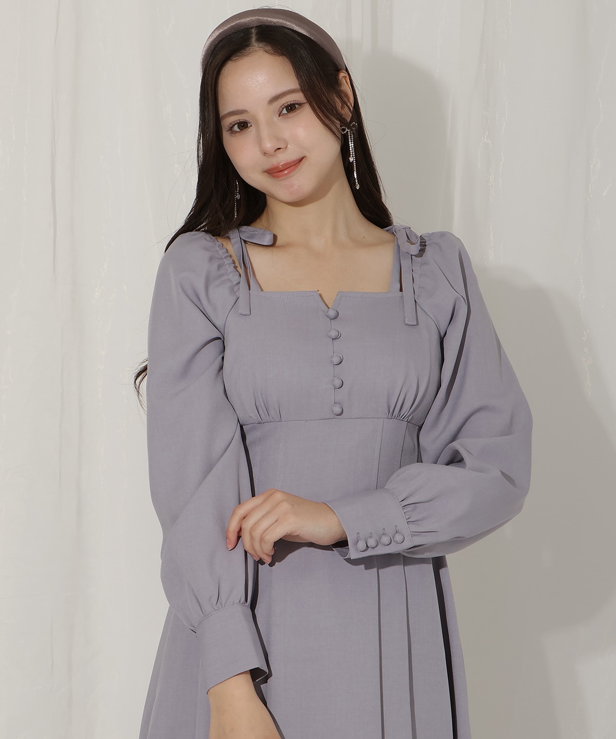 ショルダーリボンタックフレアワンピース