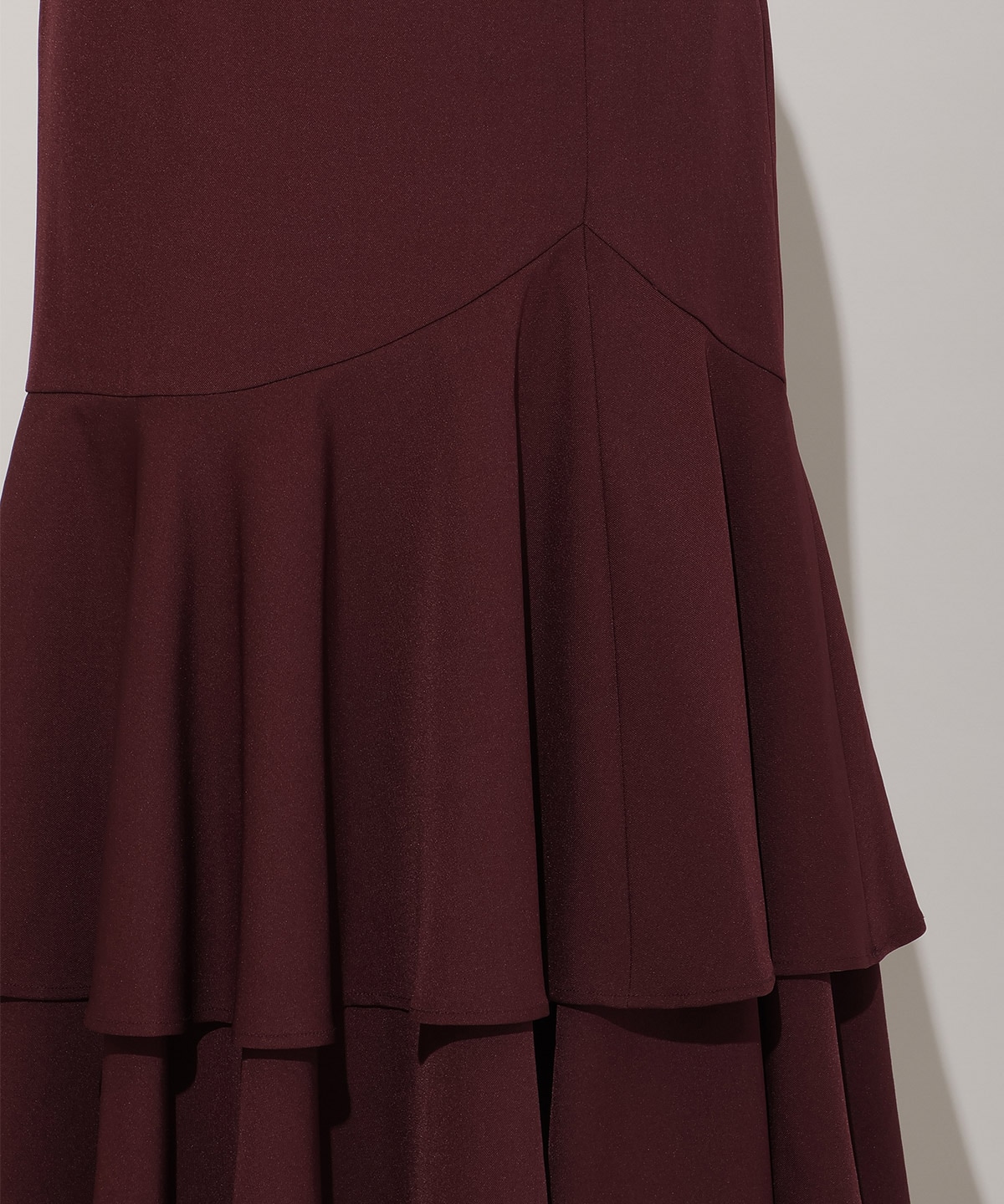 ボリュームヘムティアードスカート