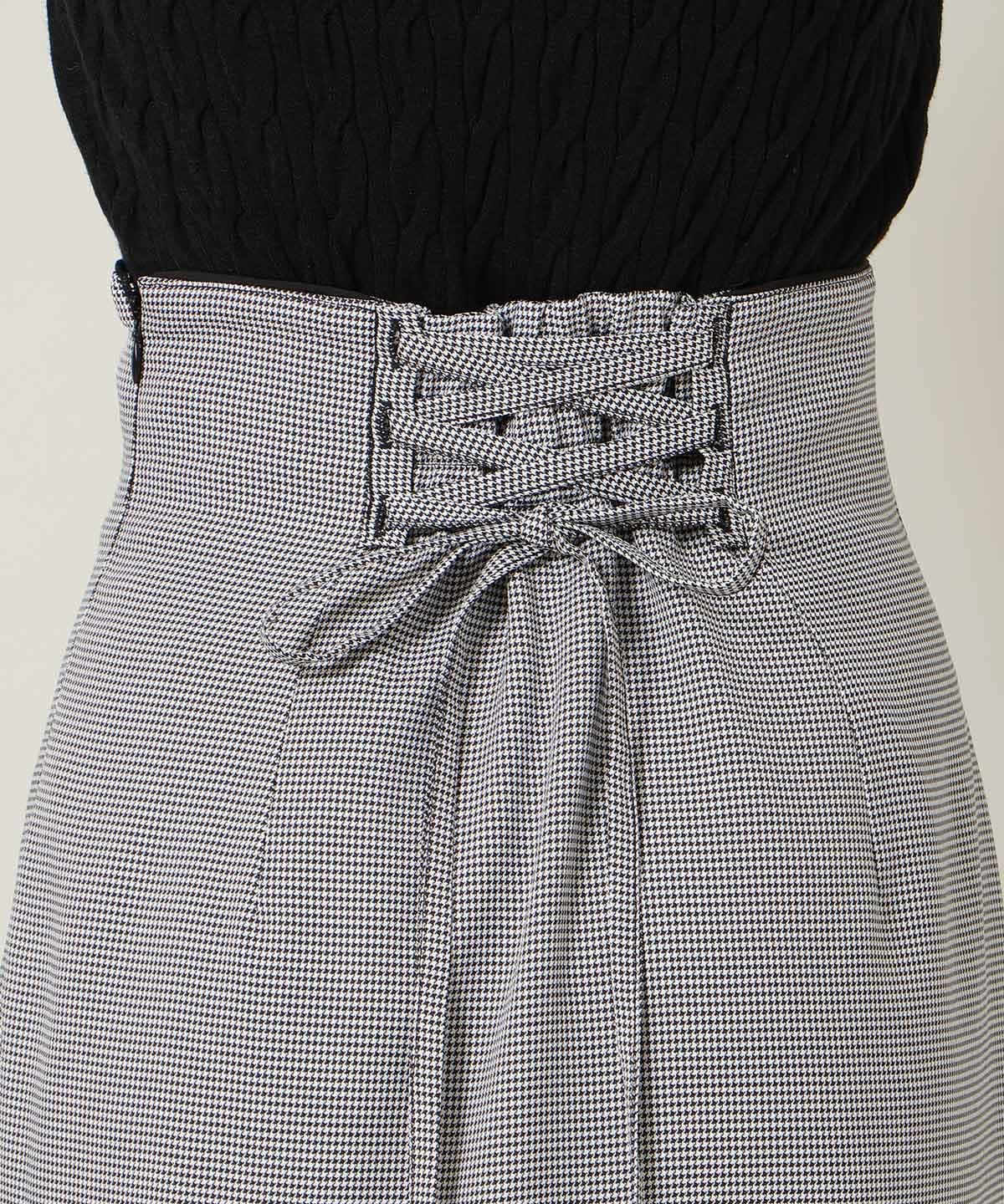 パイピングヘムティアードスカート