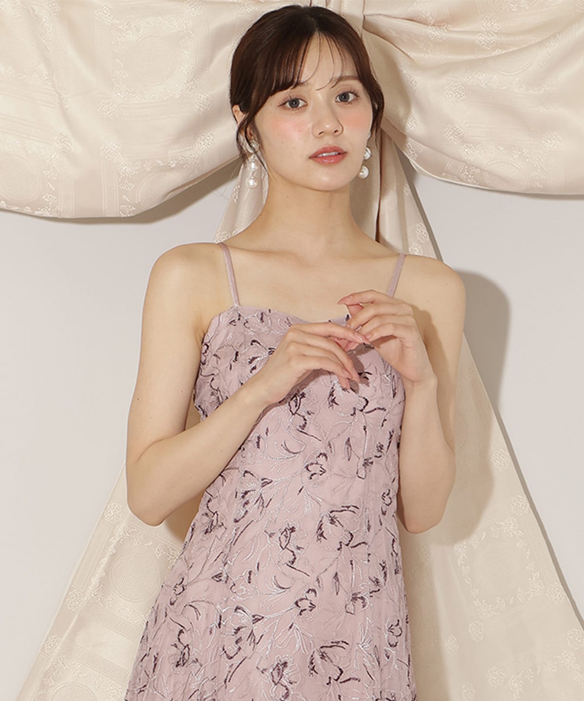 チュールエンブロイダリーワンピース