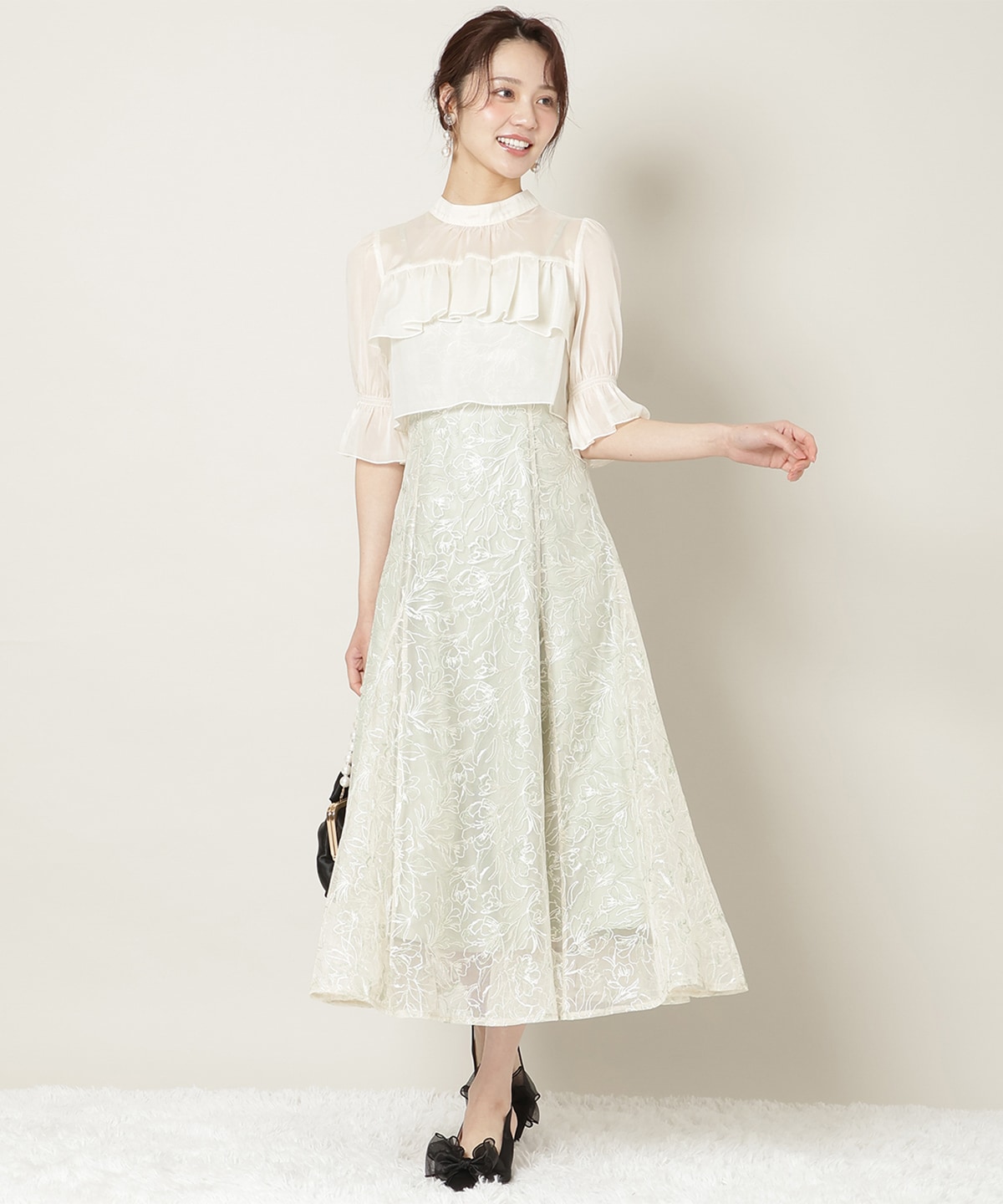 チュールエンブロイダリーワンピース