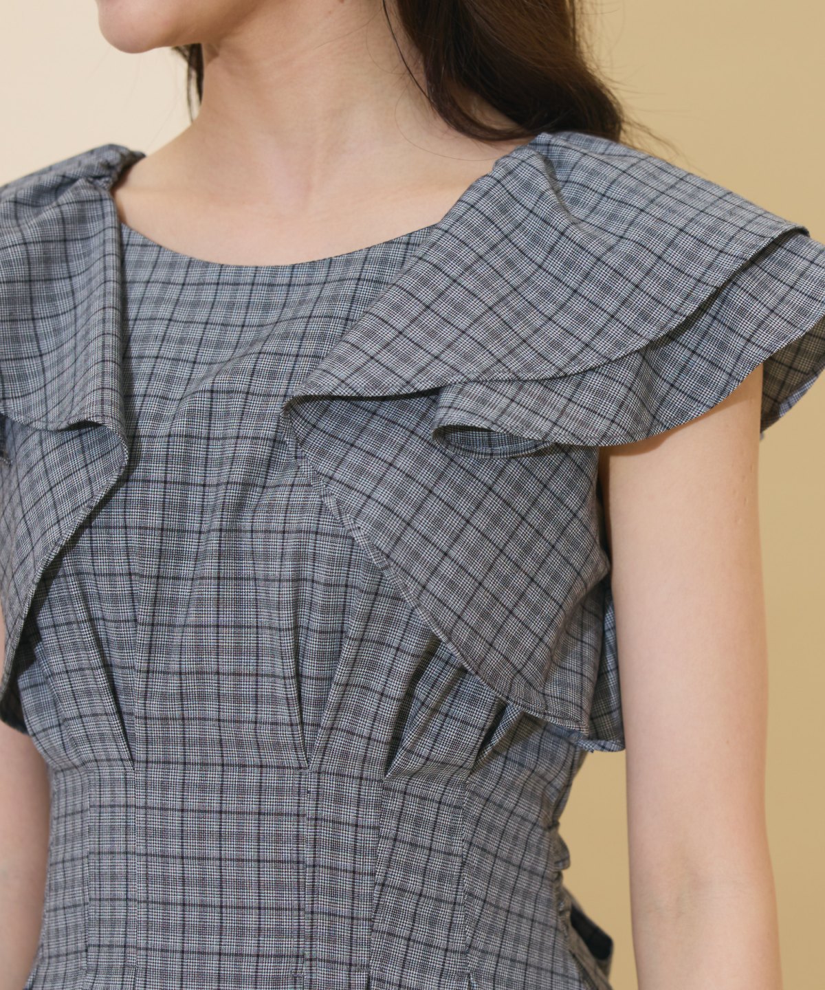 ラッフルスリーブバックリボンワンピース