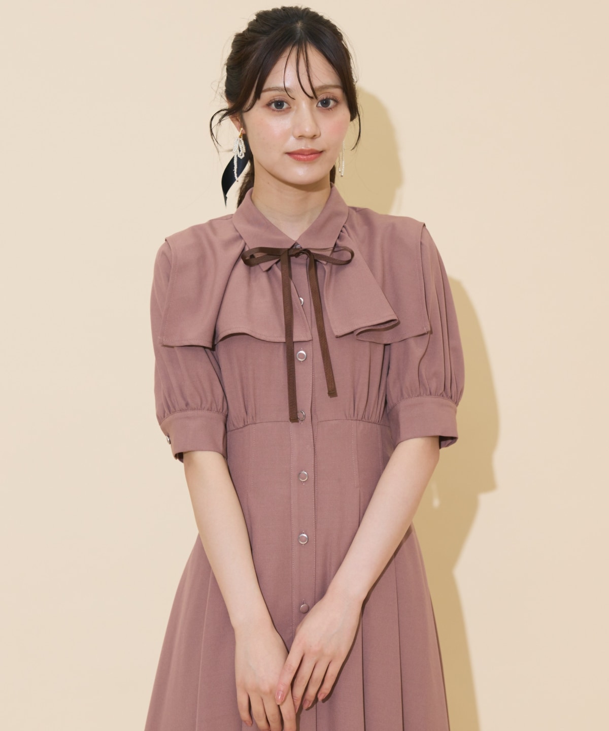 スクエアラッフルシャツワンピース