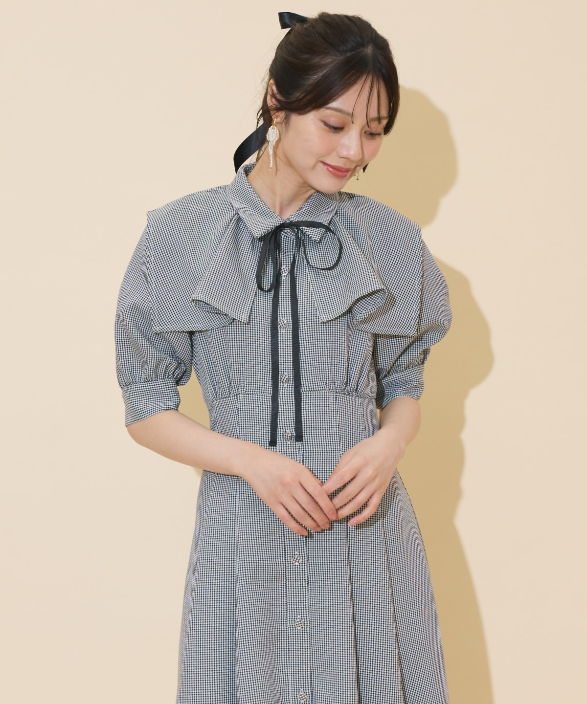 スクエアラッフルシャツワンピース