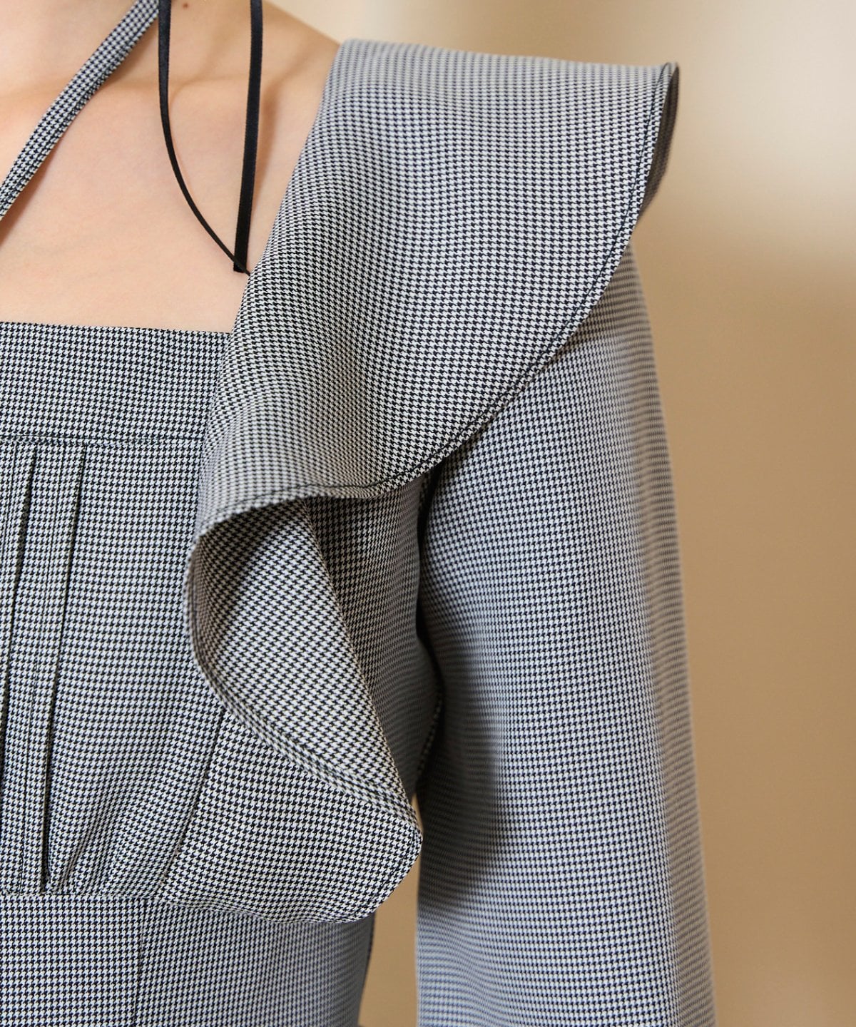 ネックリボンギャザー切り替えワンピース