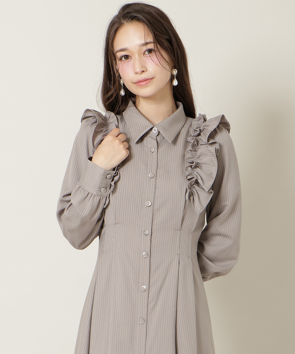 ショルダーフリルリボンタイシャツワンピース