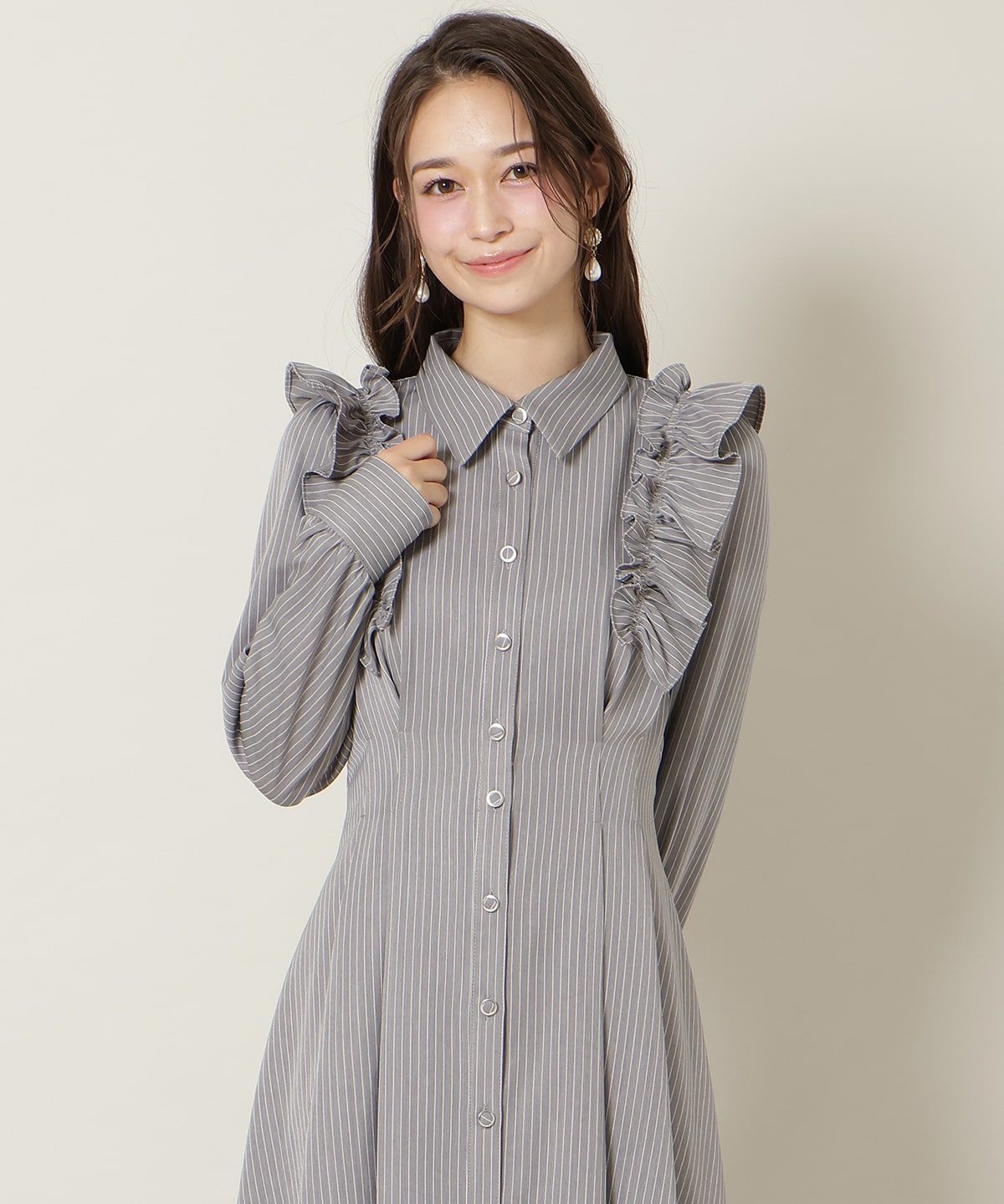 ショルダーフリルリボンタイシャツワンピース