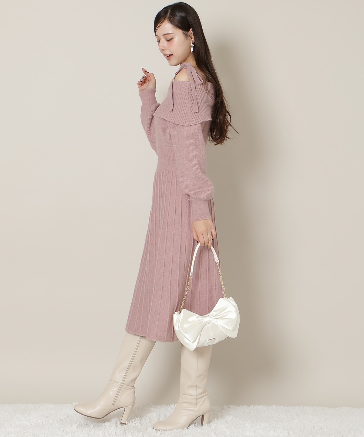 【12/18(thu) 12時予約スタート】オープンショルダープリーツニットOP