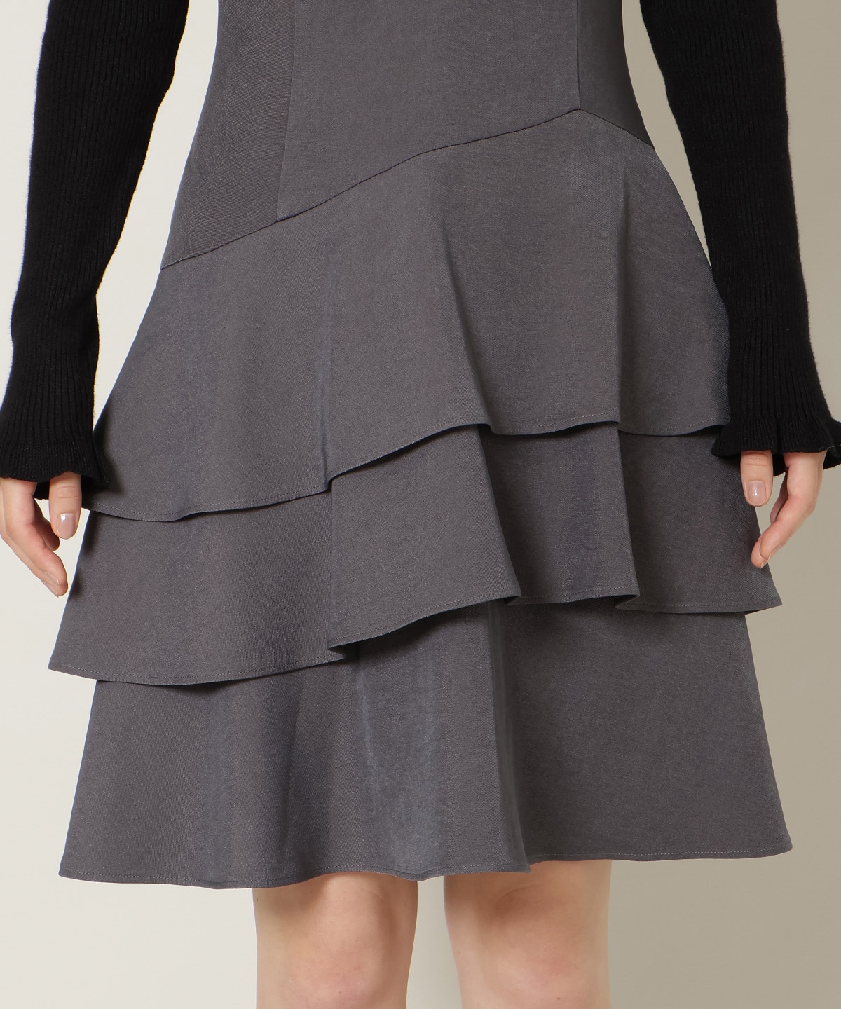 ダブルストラップアシンメトリーワンピース