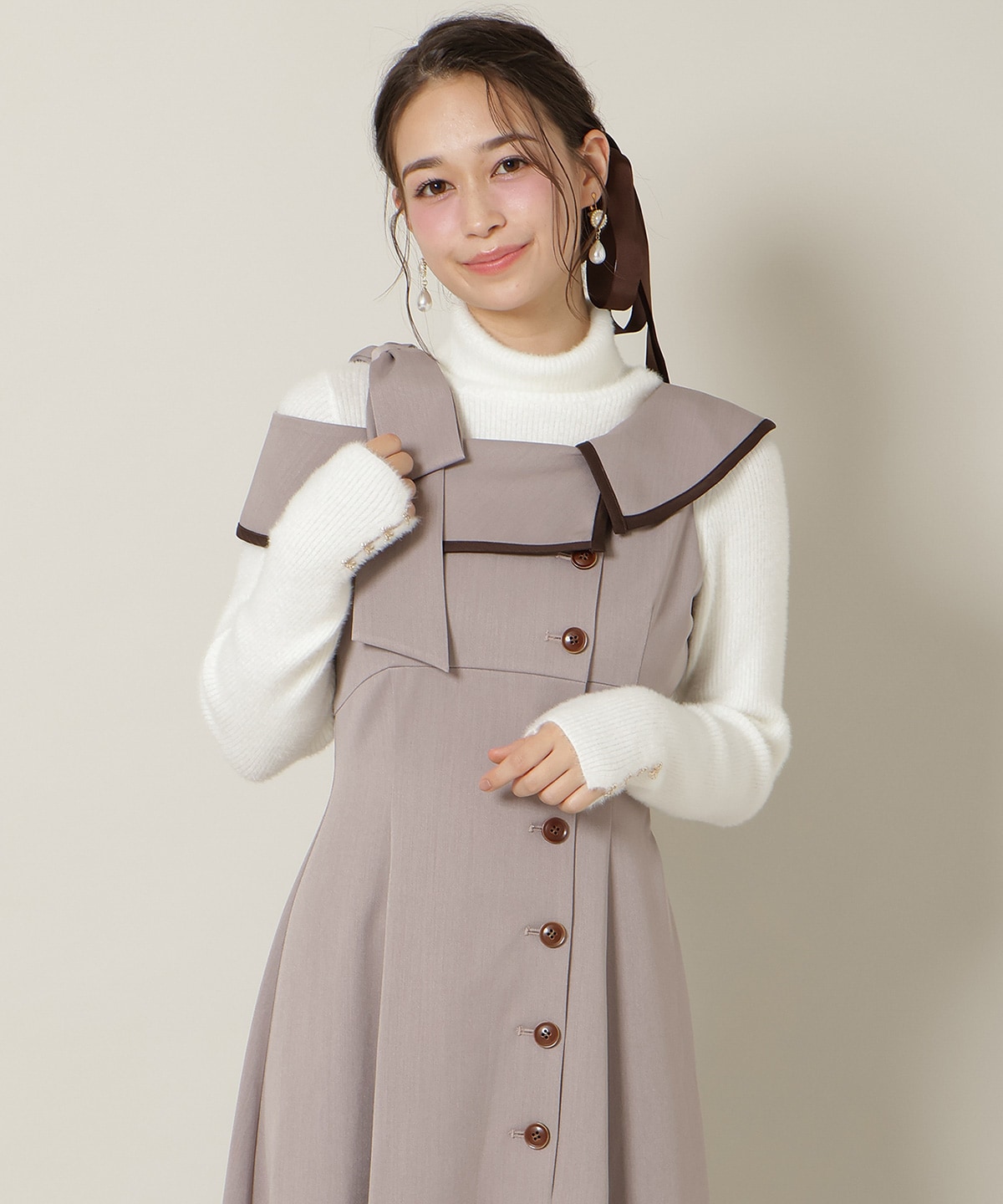 アシンメトリーリボンショルダーワンピース