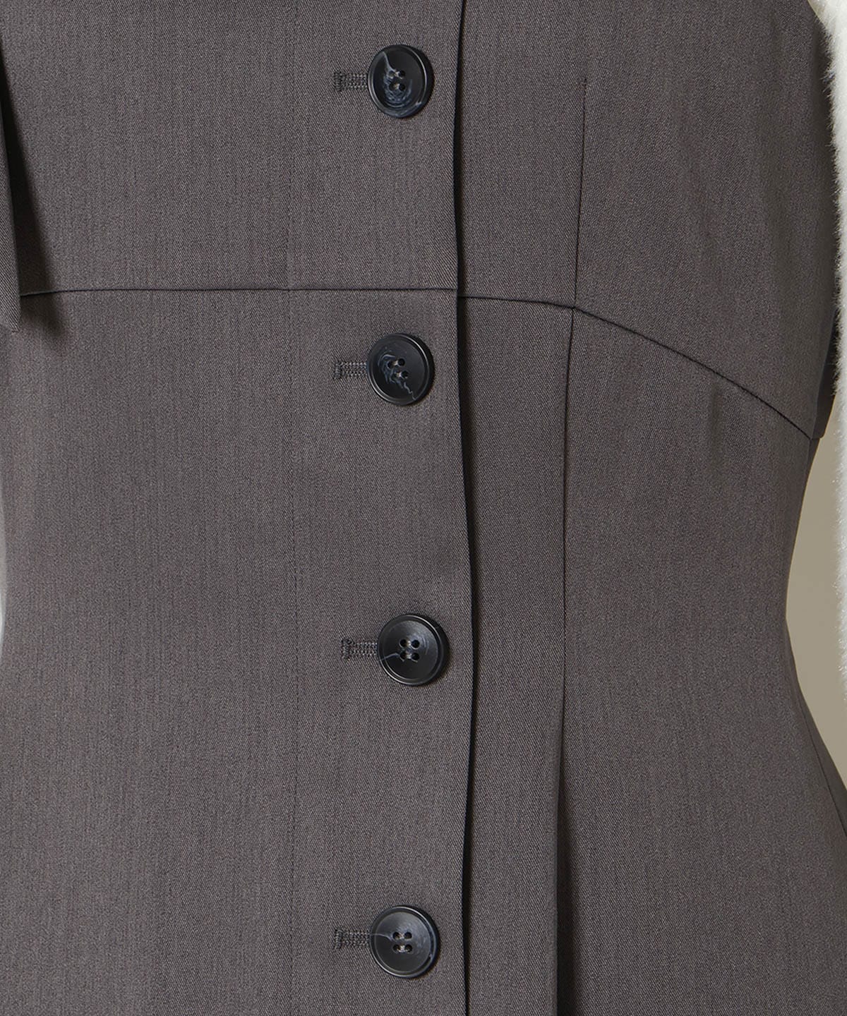 アシンメトリーリボンショルダーワンピース