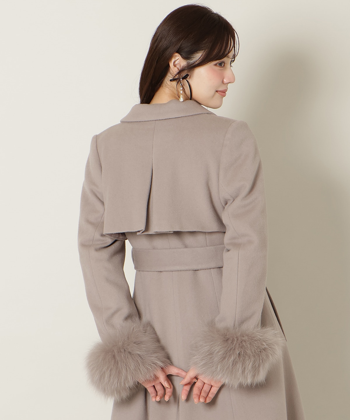 リアルファー付きウールフレアコート