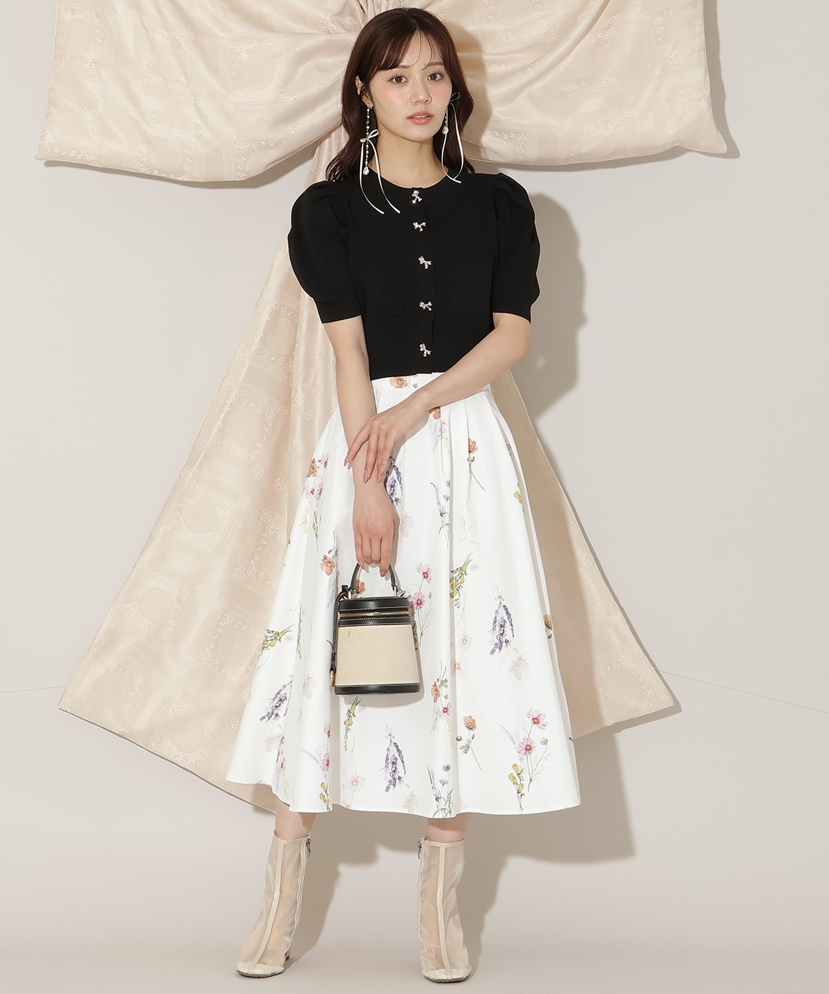 ビジューリボンタックスリーブカーディガン