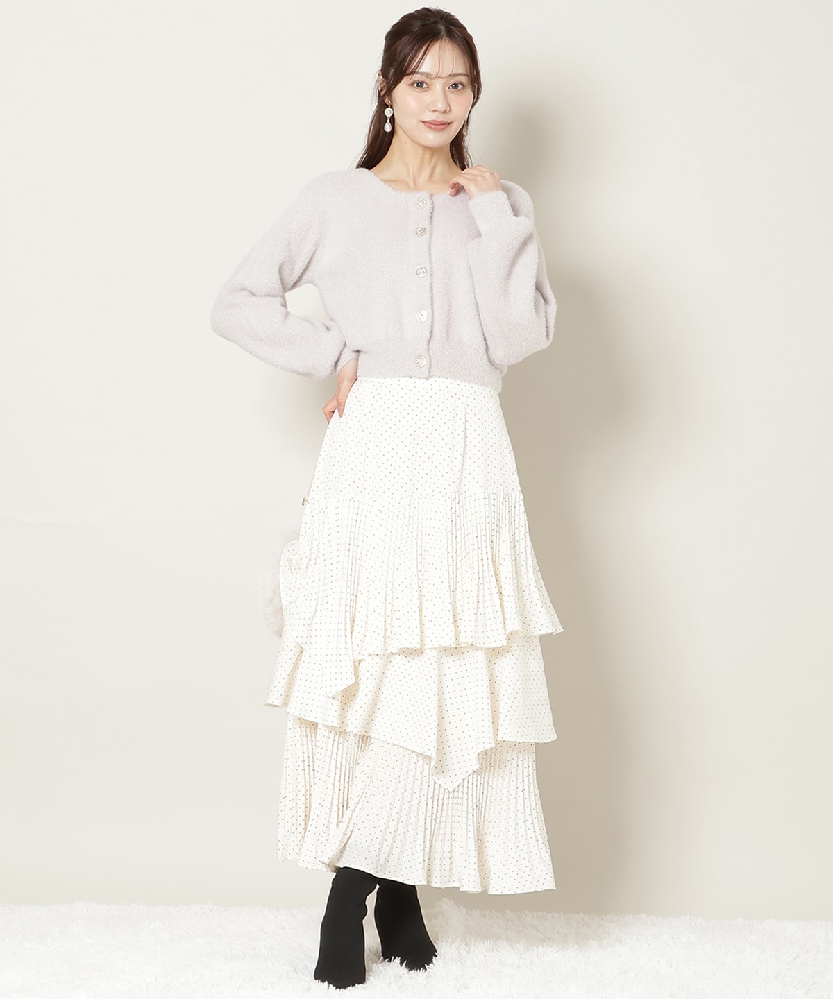 ラウンドネックラメフェザーカーディガン