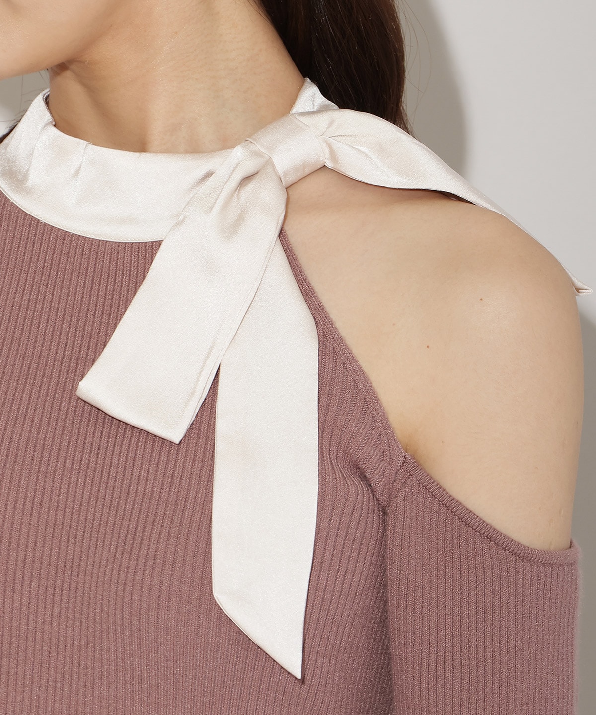 ワンショルリボンタイリブニット