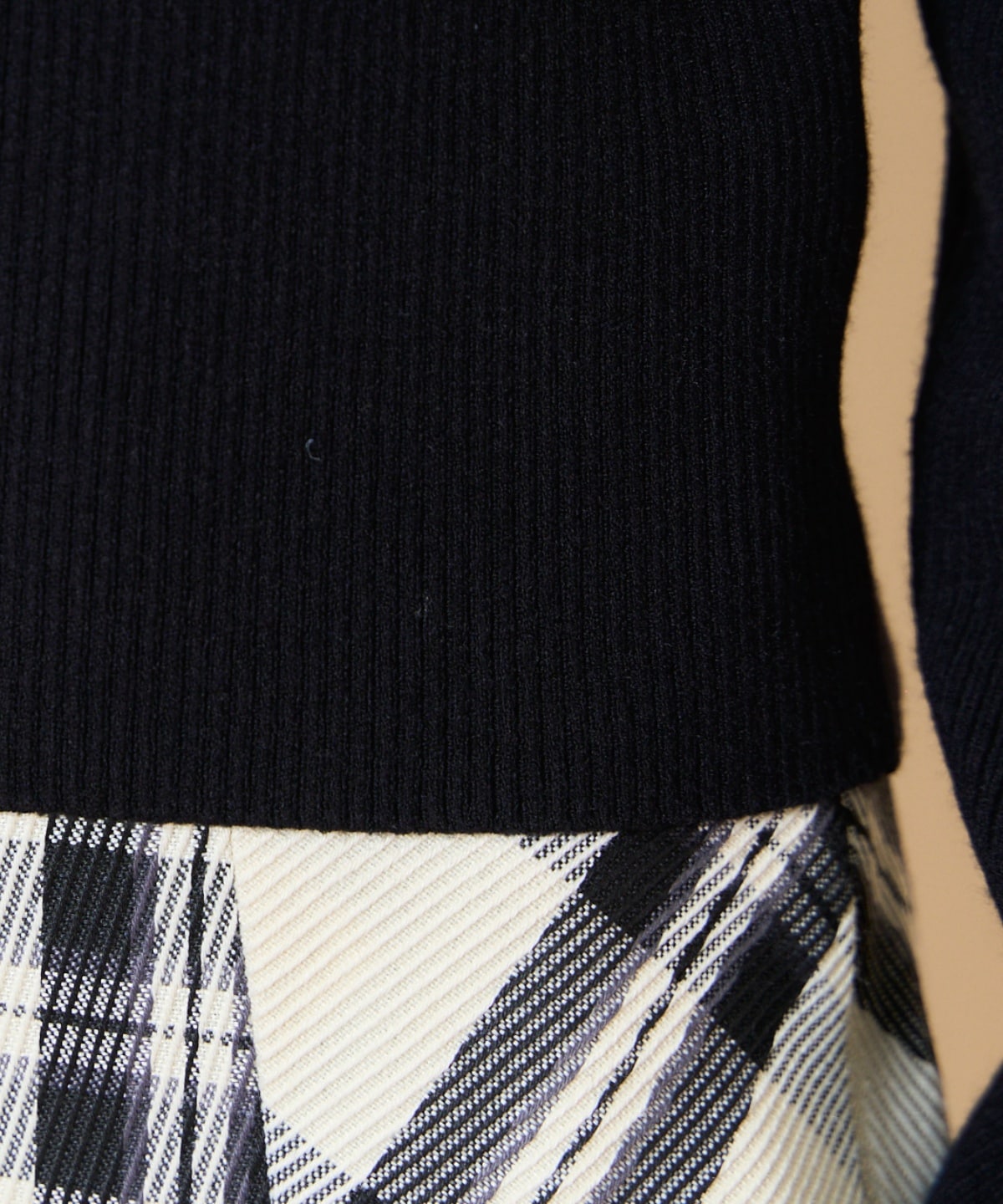 ワンショルリボンタイリブニット