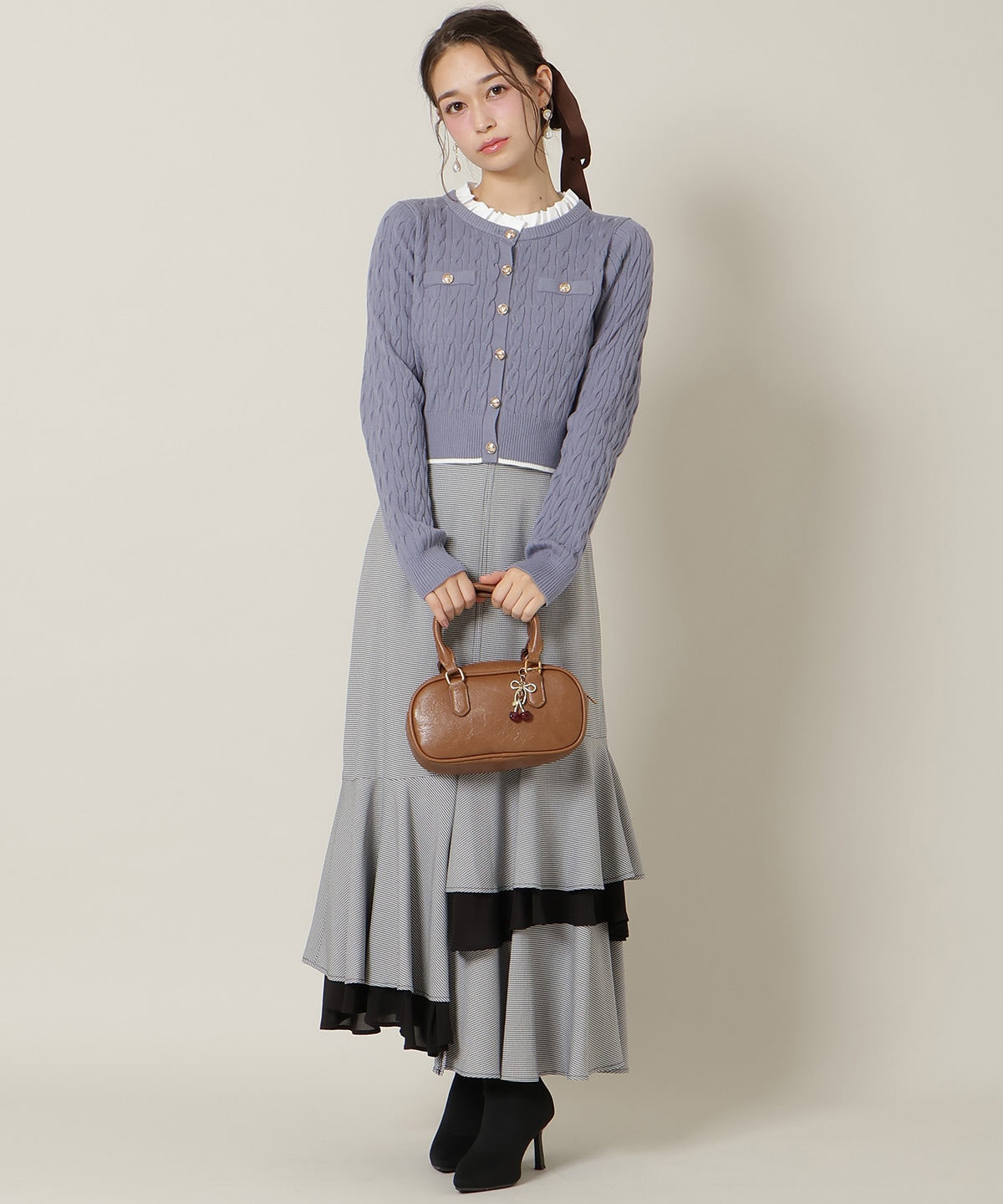 フリルレイヤードケーブルニット