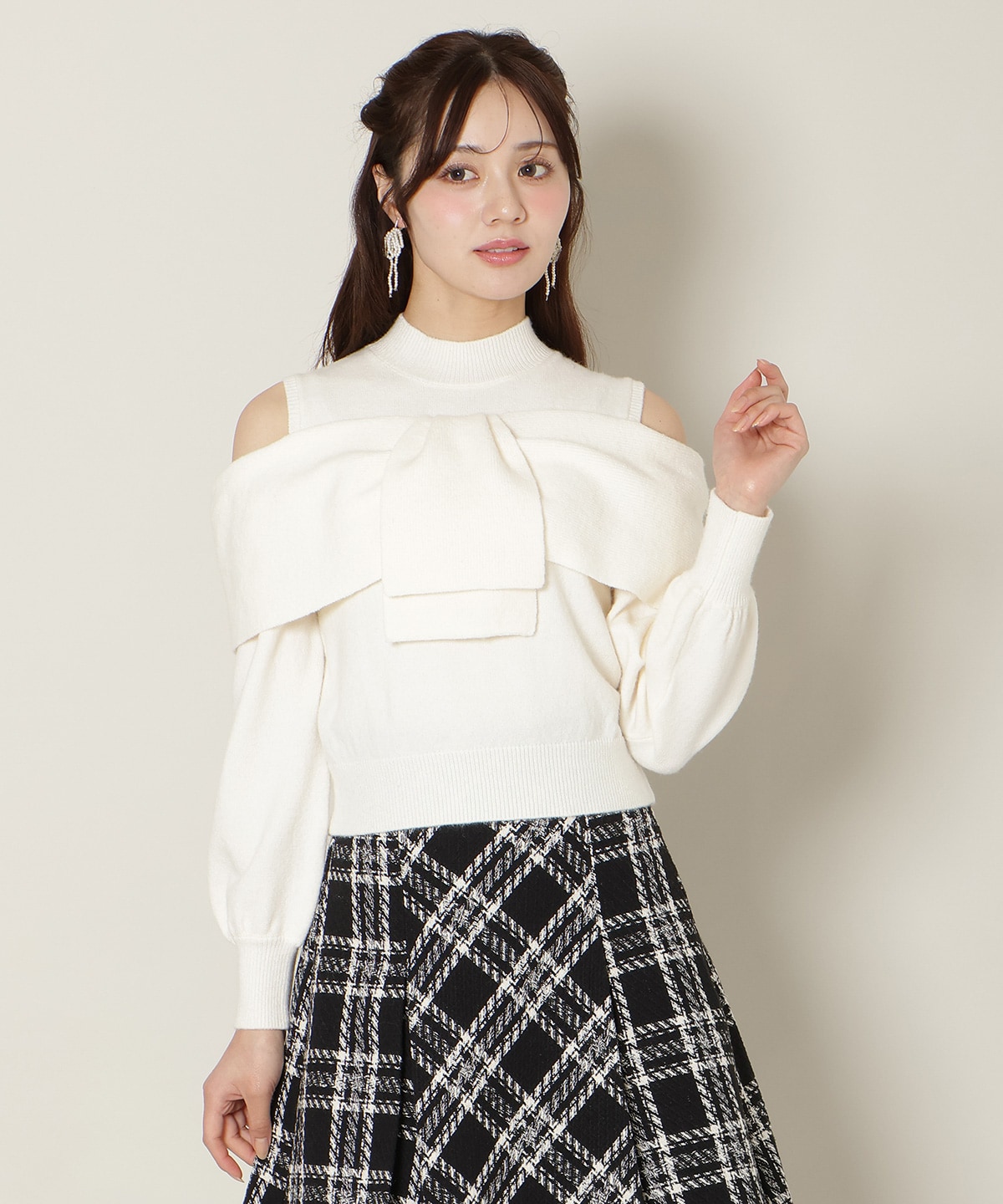 【1/1(thu)10時発売 New Year's Item】ツイストリボンオフショルニット