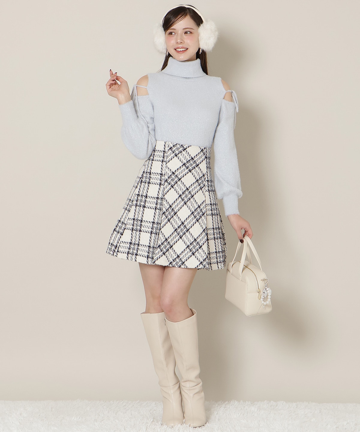 【1/1(thu)10時発売 New Year's Item】オープンショルダーラメフェザーニット