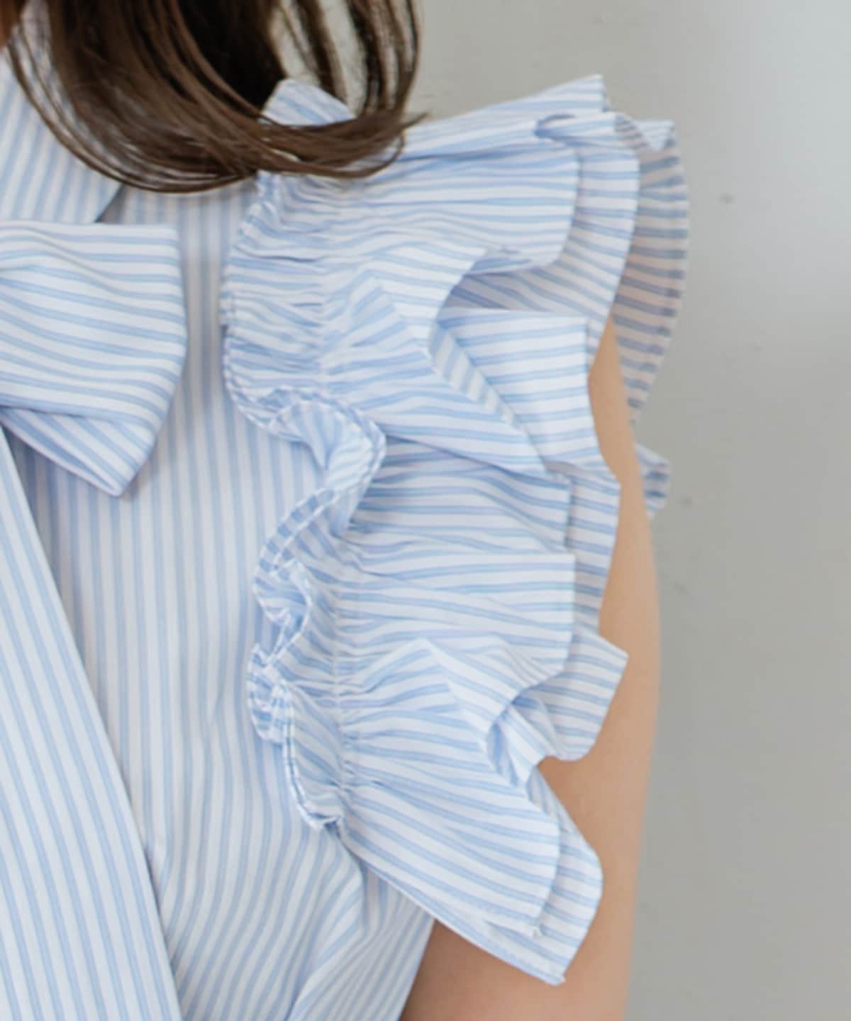 フリルスリーブペプラムブラウス