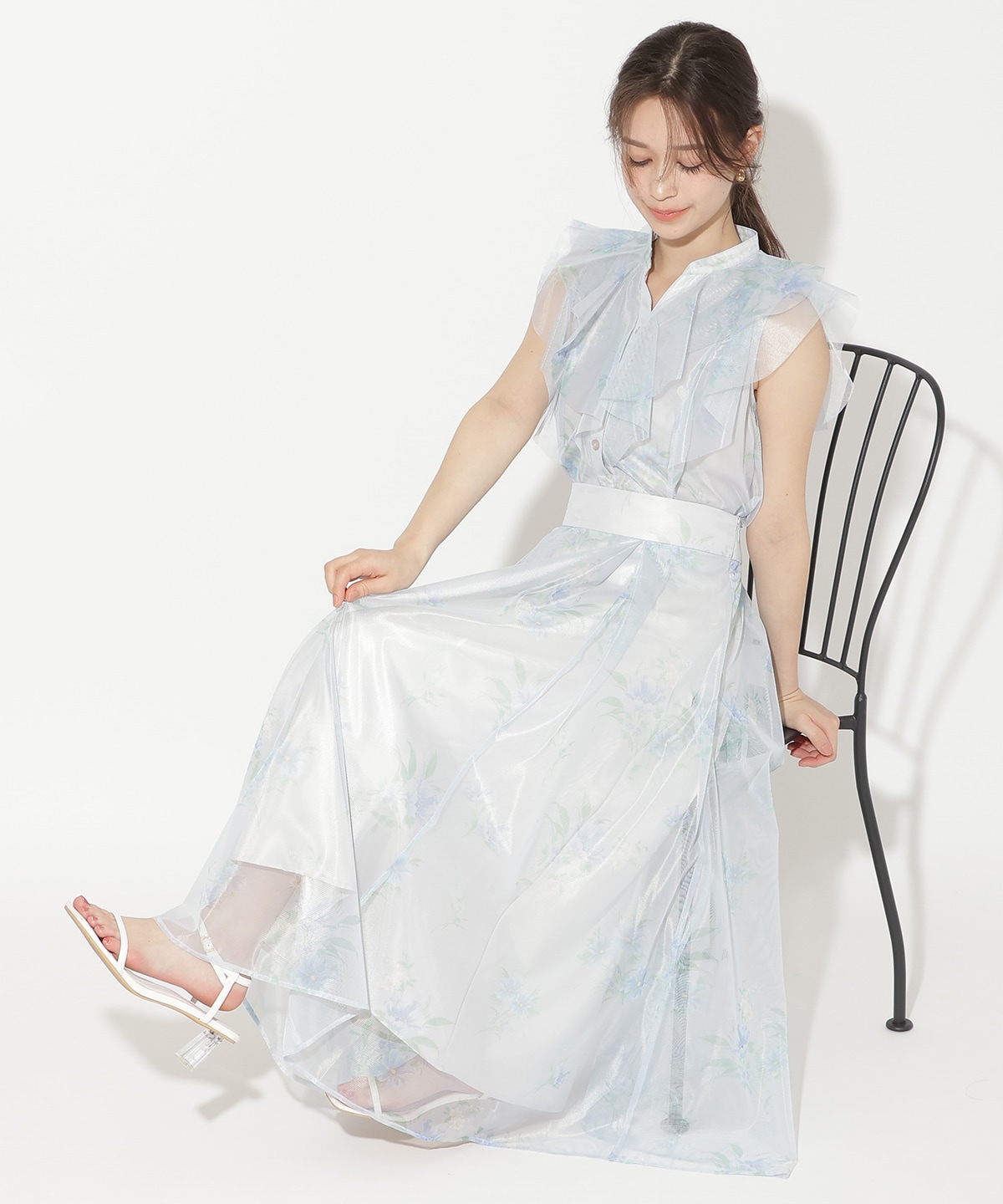 フラワーメッシュラッフルブラウス