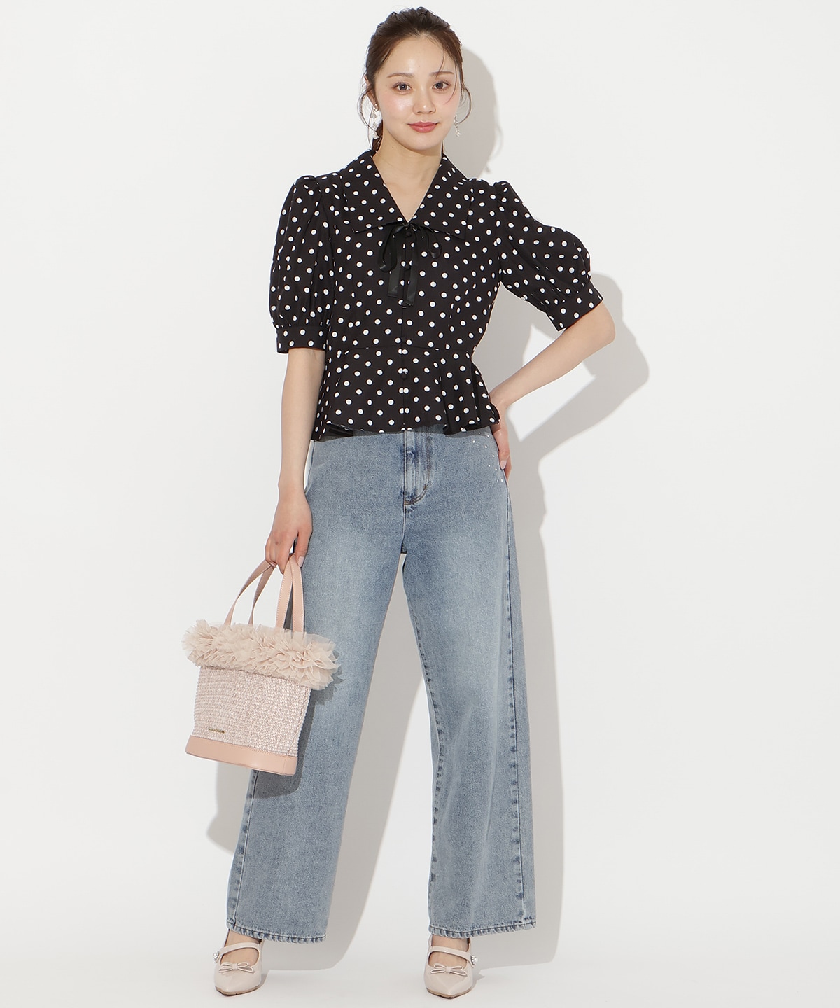 パフスリーブドットブラウス